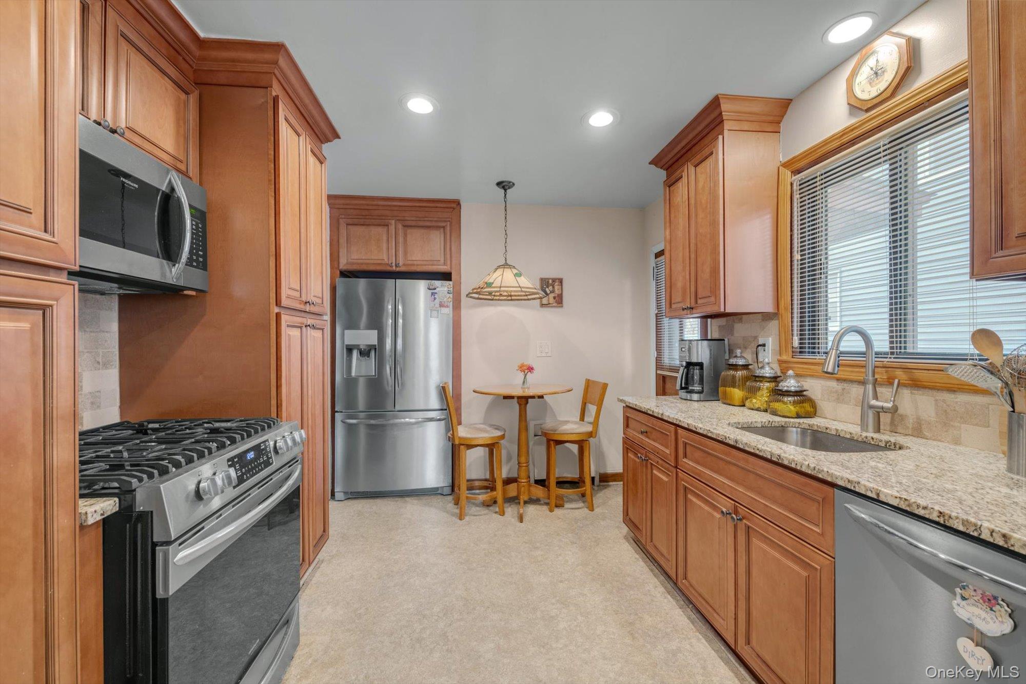 #7 photo, 159-06 100 Street, Howard Beach , NY 11414