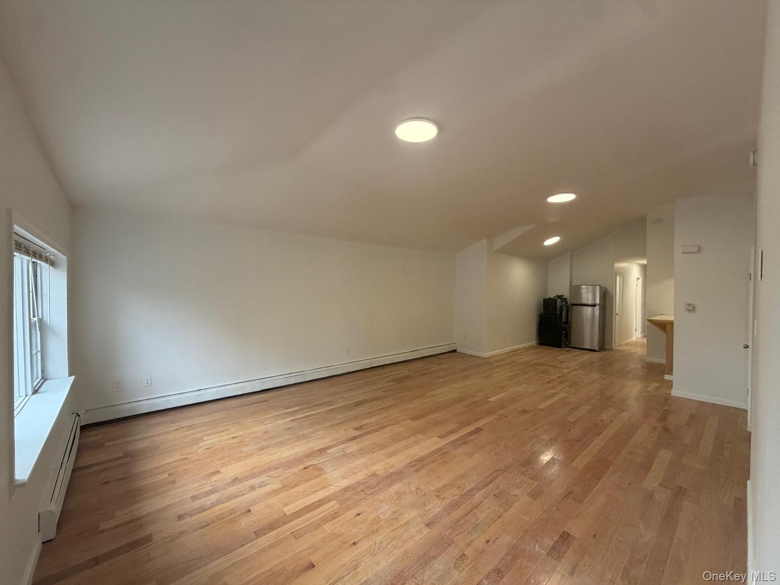 #5 photo, 387 Jerome Street, ब्रुकलीन Brooklyn , NY 11207