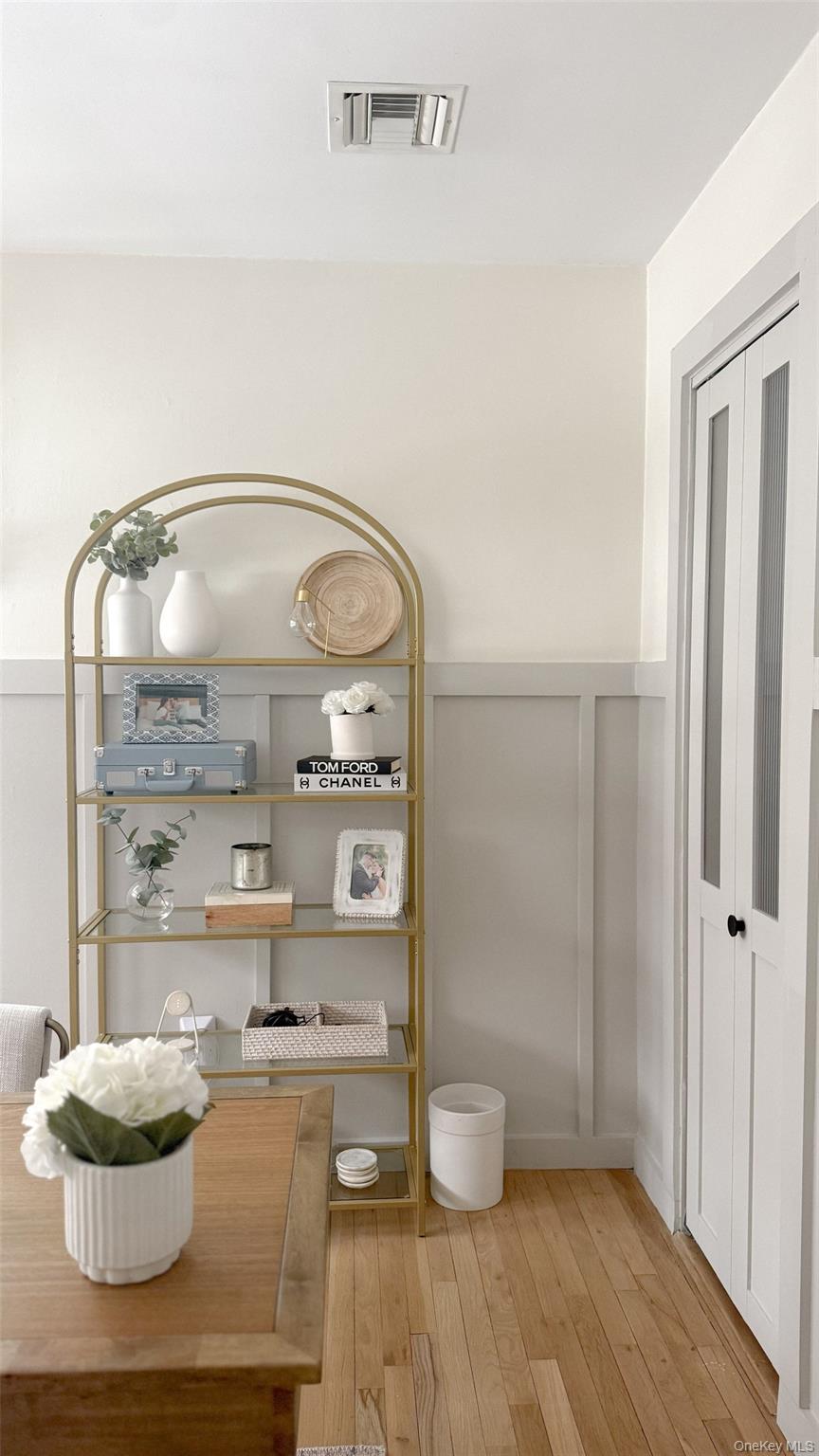 #17 photo, 8 Sherwood Drive, Huntington , NY 11743