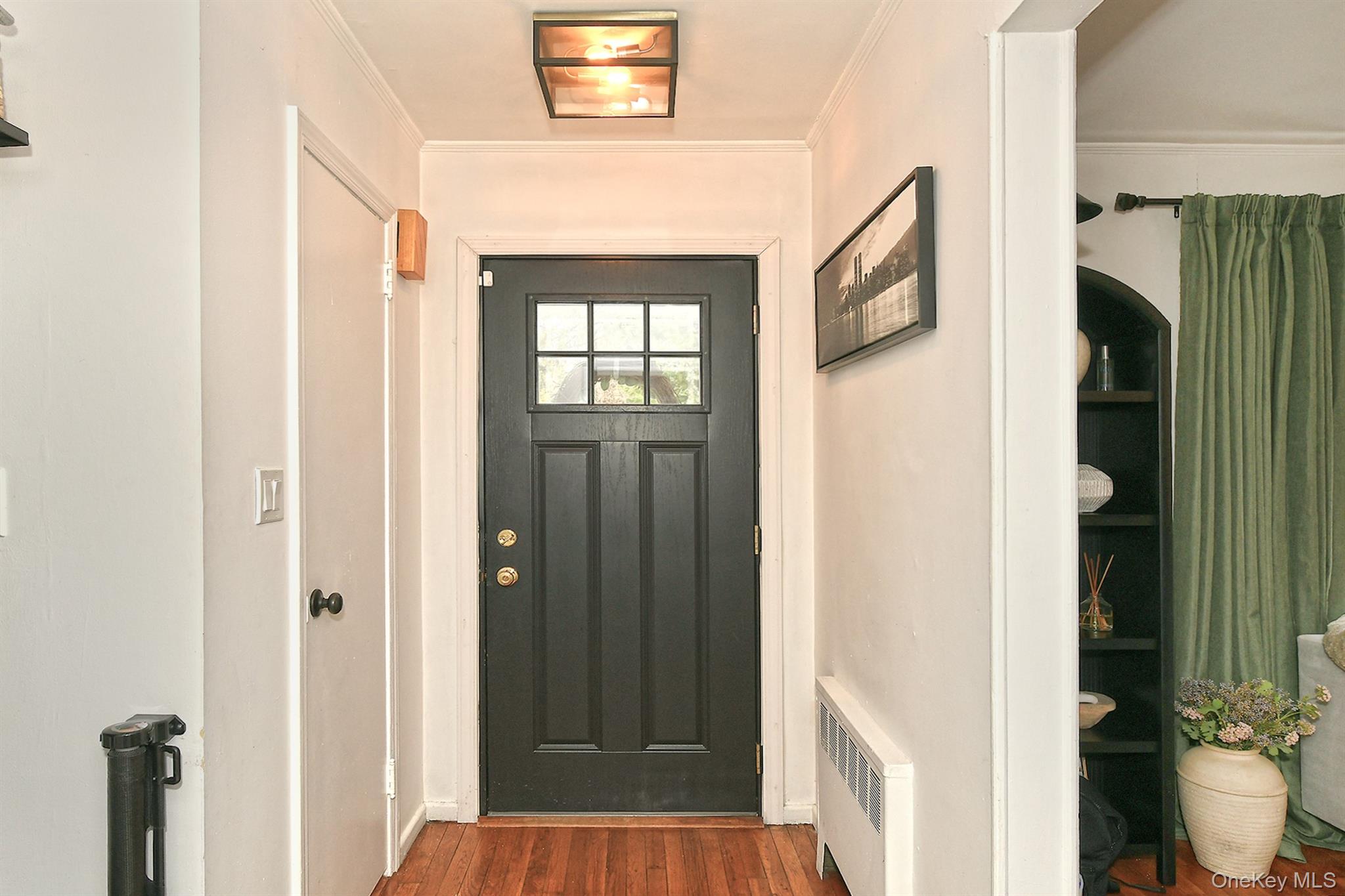 #4 photo, 8 Sherwood Drive, Huntington , NY 11743