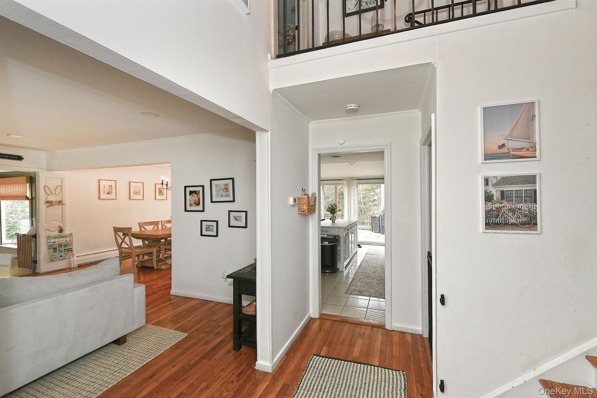 #5 photo, 8 Sherwood Drive, Huntington , NY 11743