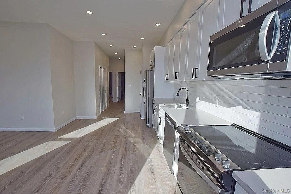 #16 photo, 39-31 47th Avenue, Куинс ‖ Sunnyside , NY 11104