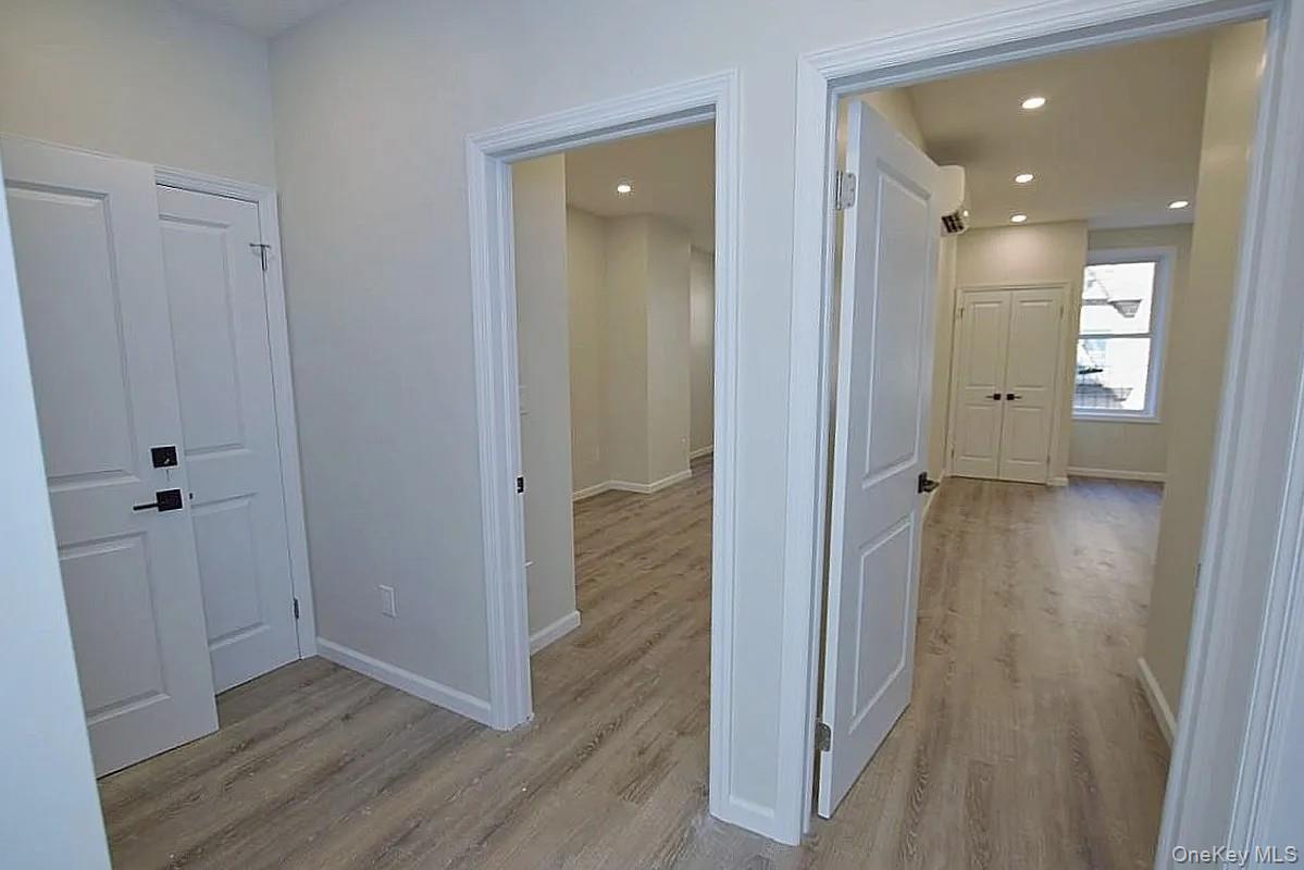 #4 photo, 39-31 47th Avenue, Куинс ‖ Sunnyside , NY 11104