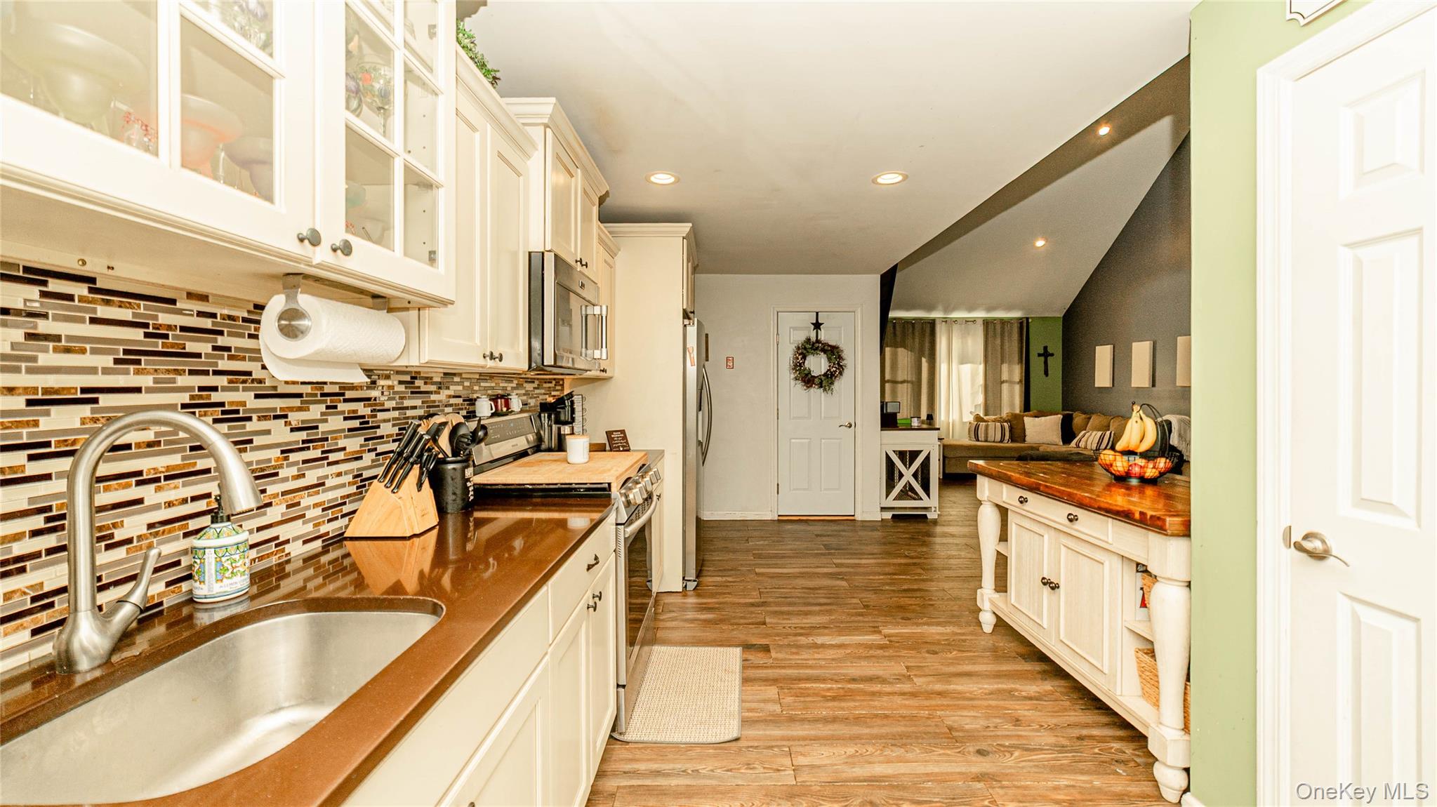 #11 photo, 67 Sheldon Street, Central Islip , NY 11722