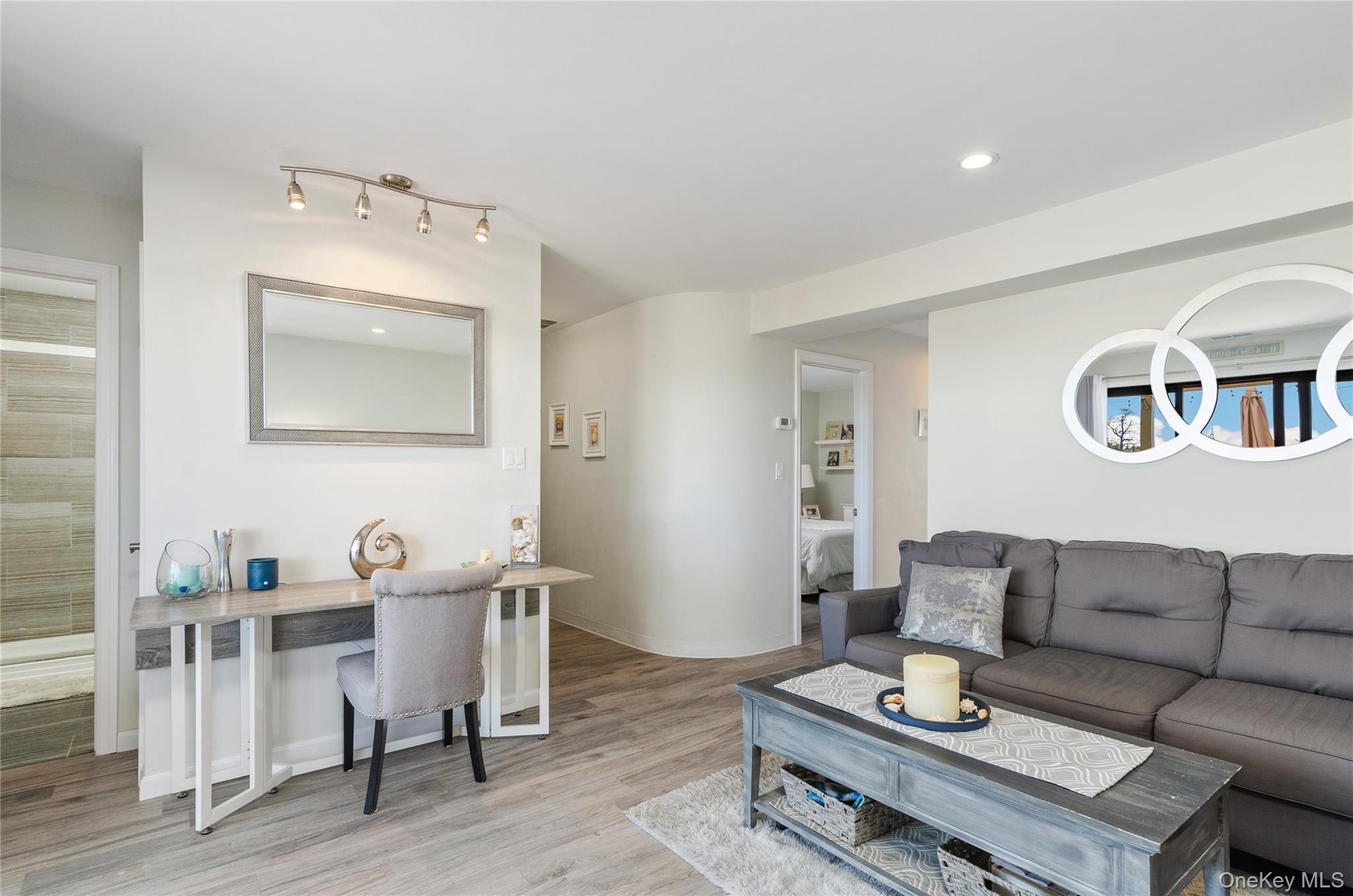 #4 photo, 61 W Tiana Road, Hampton Bays , NY 11946