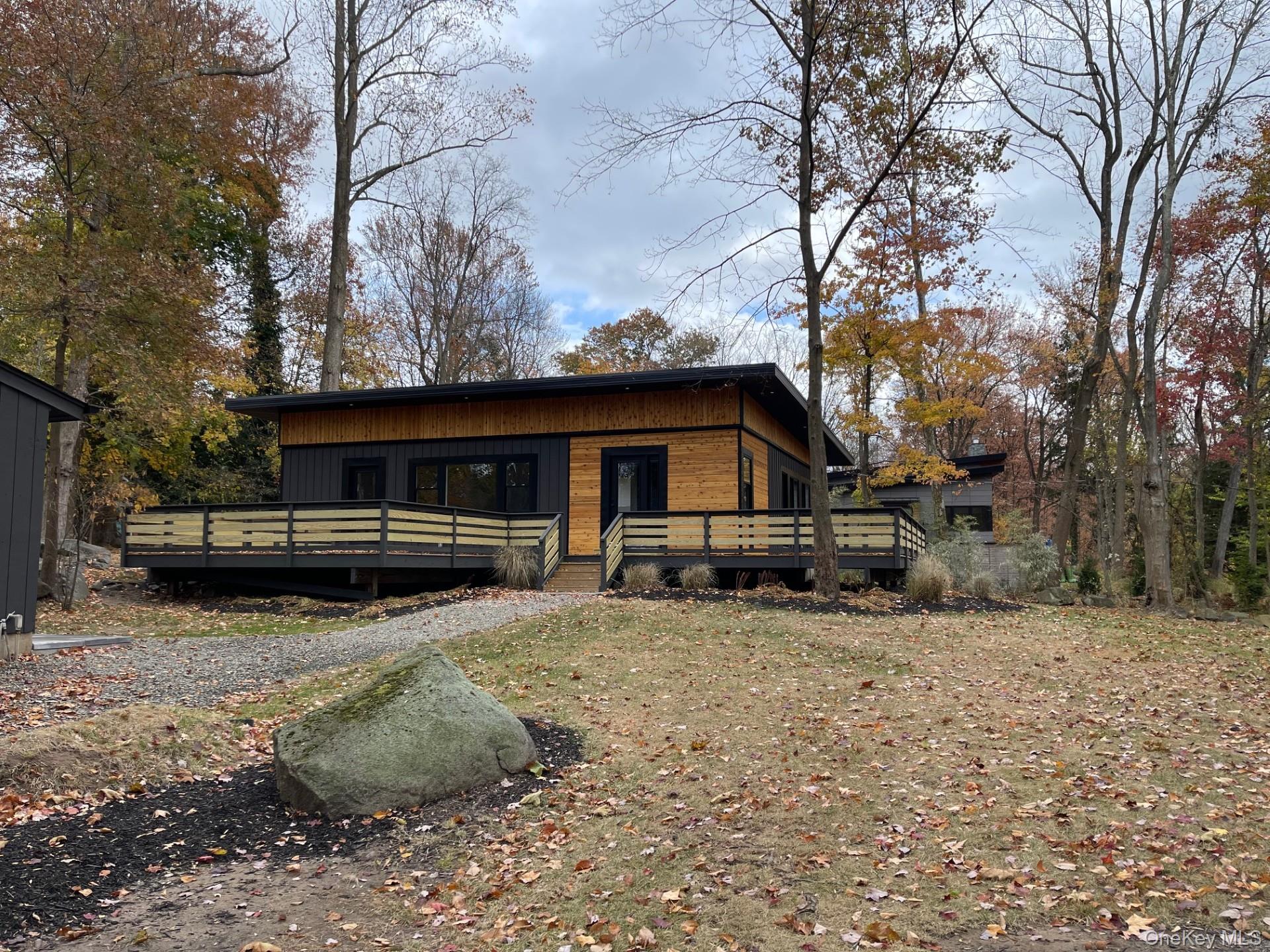 #4 photo, 6 Indian Hill Lane, Palisades , NY 10964