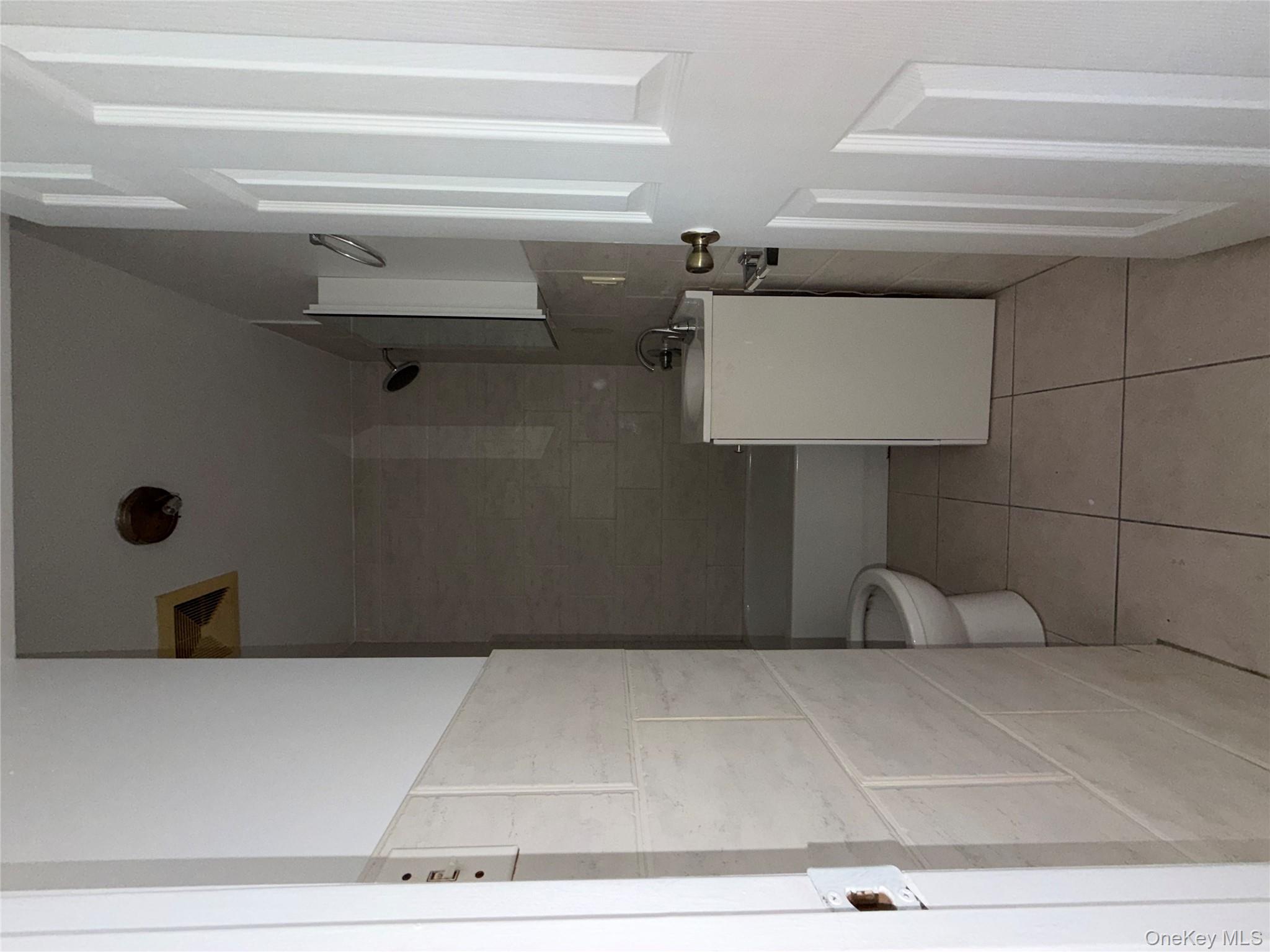 #12 photo, 2381 Belmont Avenue, Бронкс ‖ Bronx , NY 10458