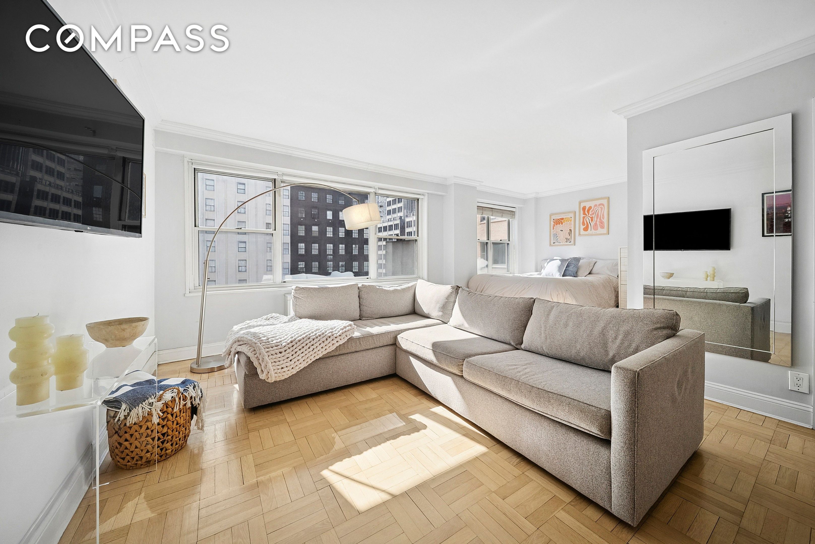 #4 photo, 150 E 61st Street, Lenox Hill , NY 10065