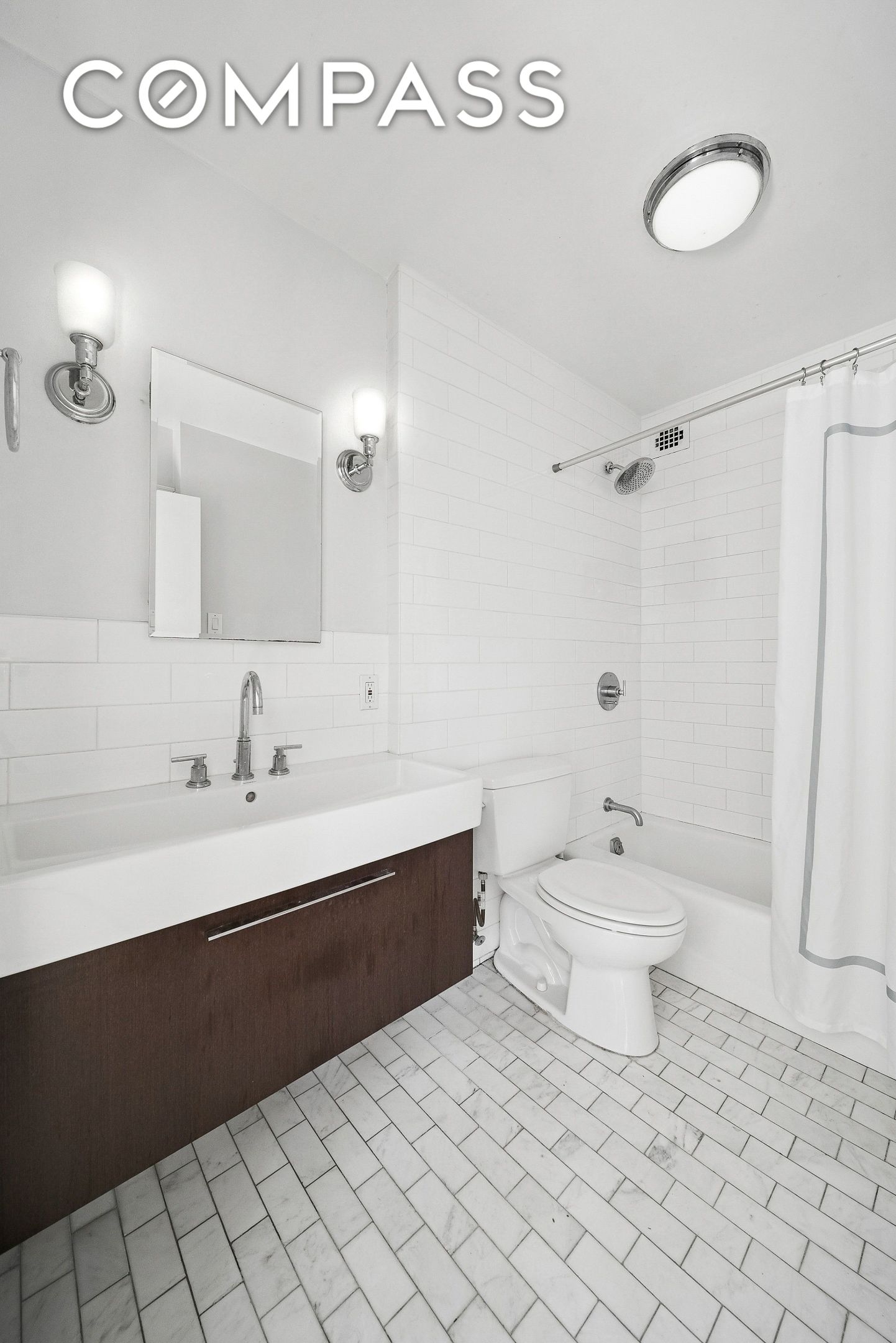 #7 photo, 150 E 61st Street, Lenox Hill , NY 10065