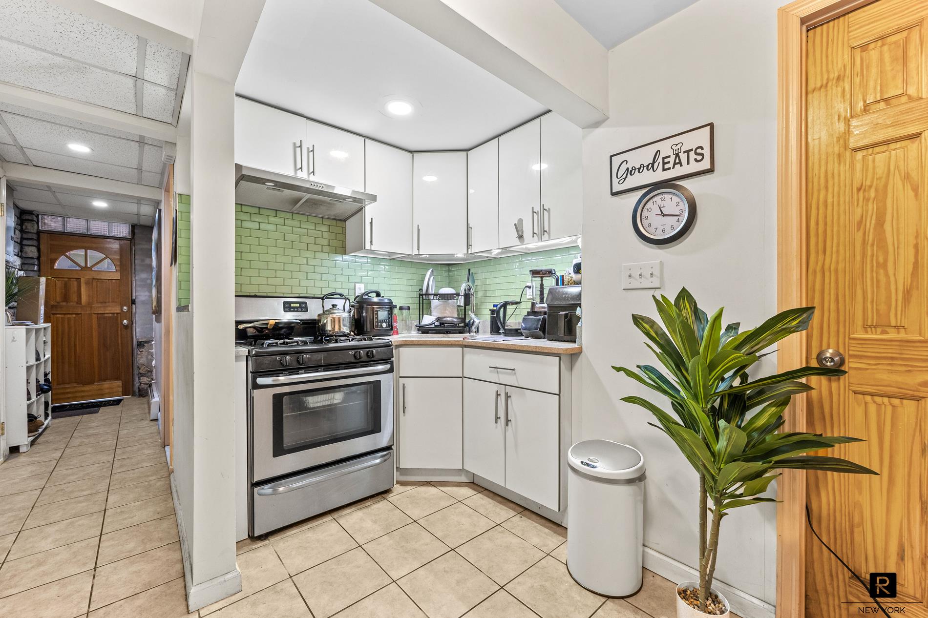 #19 photo, 23-53 37th Street, Astoria , NY 11105