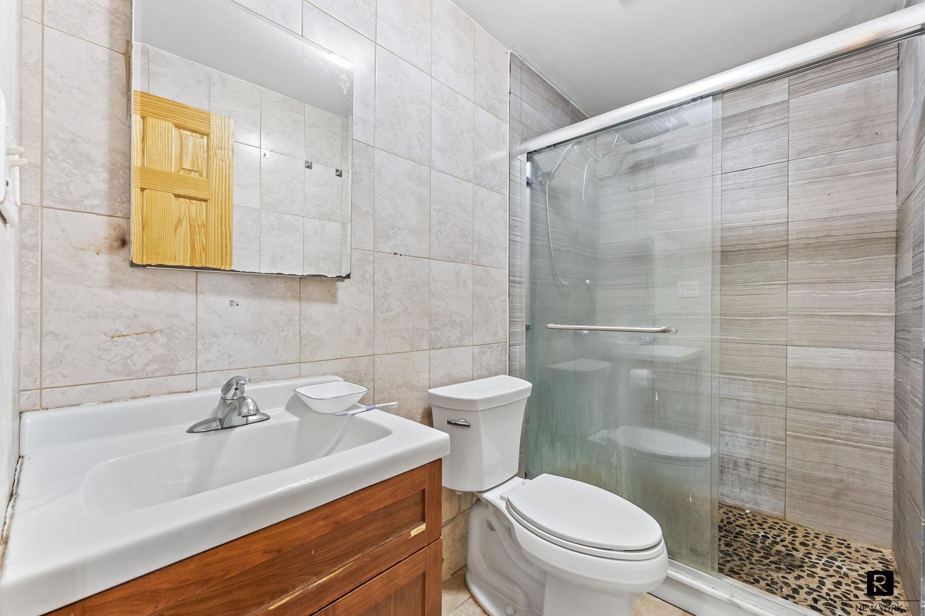 #22 photo, 23-53 37th Street, Astoria , NY 11105