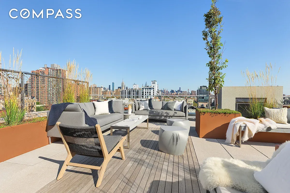 #10 photo, New York City, Lower East Side , NY 10002