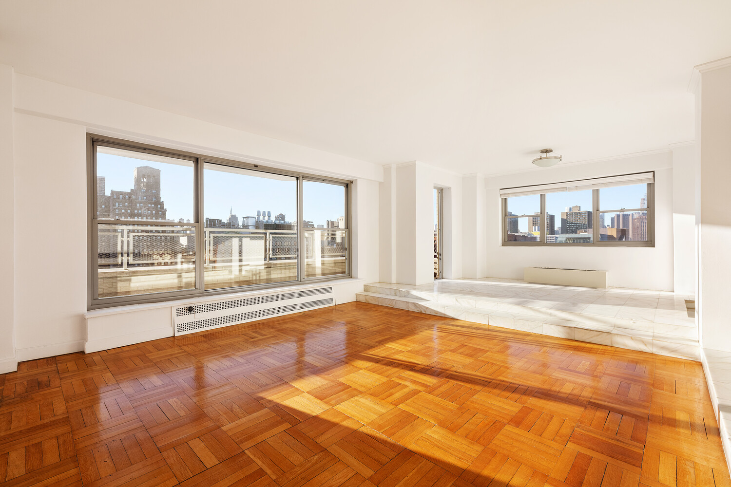 #4 photo, 2 5TH Avenue, 曼哈頓 Greenwich Village , NY 10011