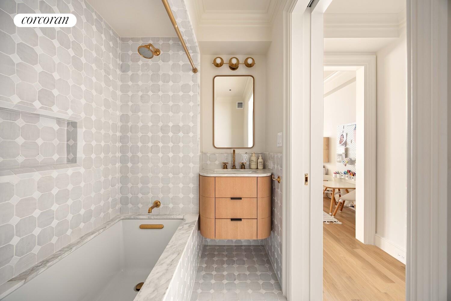 #15 photo, 115 CENTRAL Park W, 曼哈頓 Lincoln Square , NY 10023