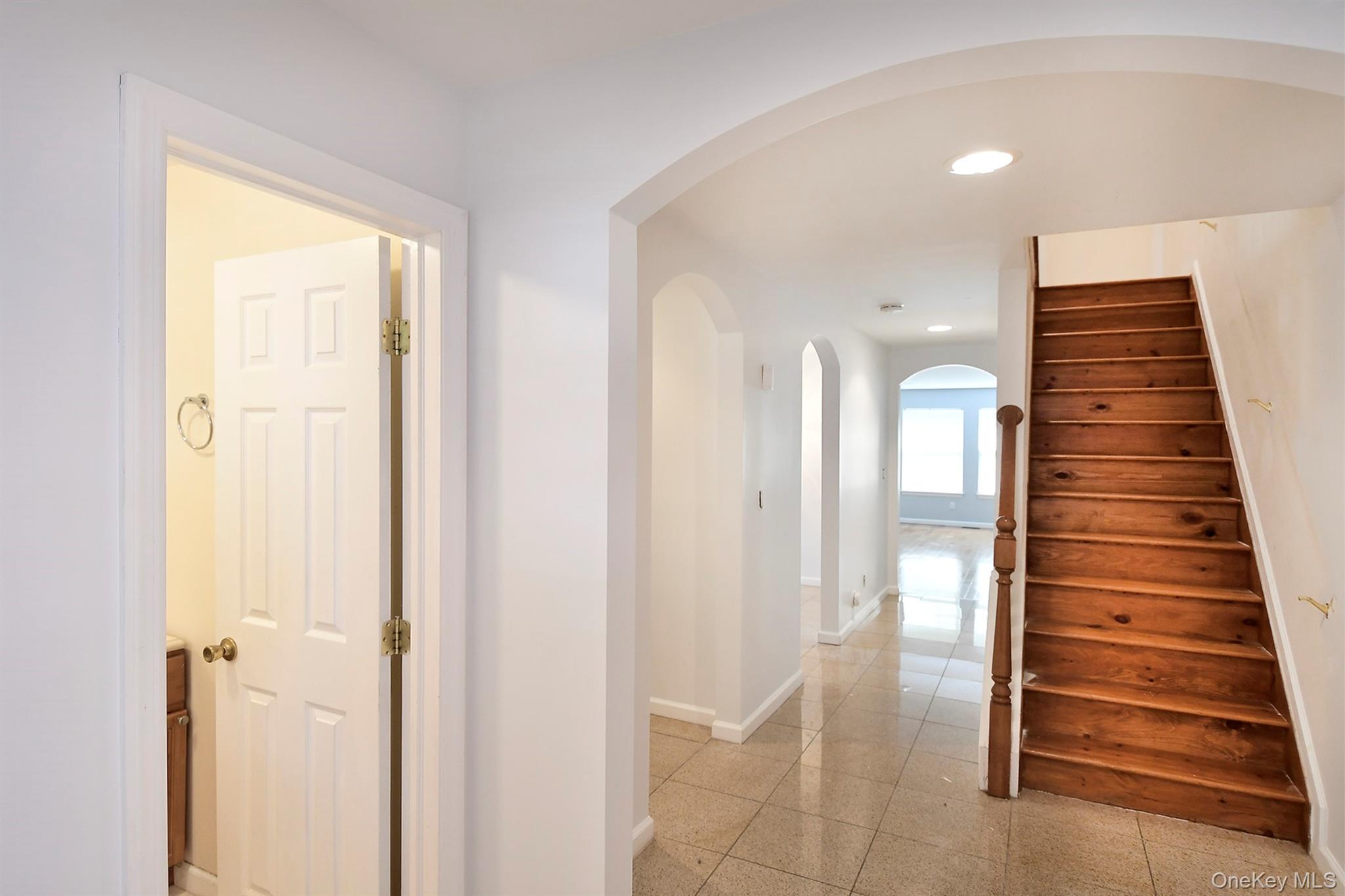 #3 photo, 34 Dunes Lane, Port Washington , NY 11050