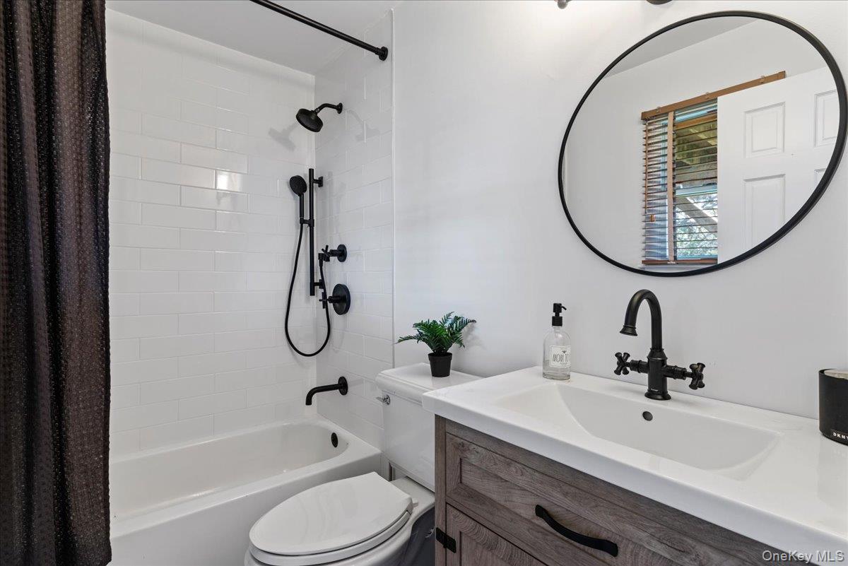 #18 photo, 20 Alanson Lane, Hampton Bays , NY 11946