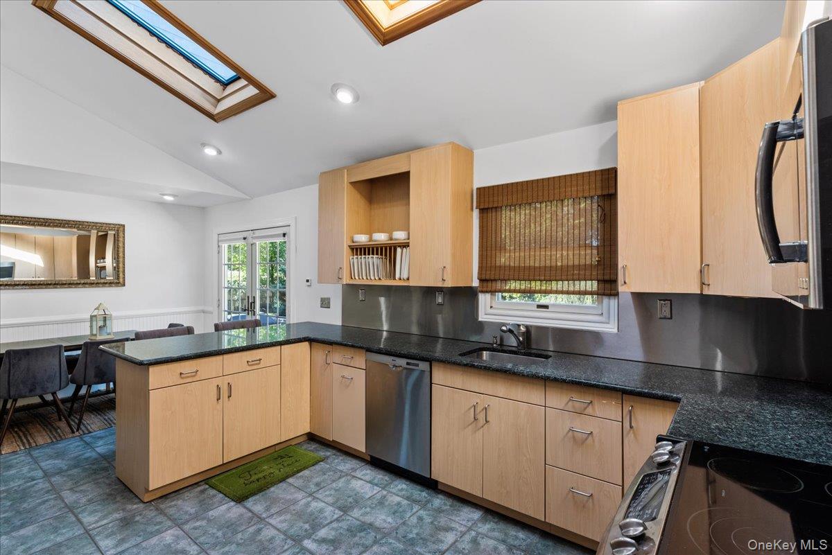 #6 photo, 20 Alanson Lane, Hampton Bays , NY 11946