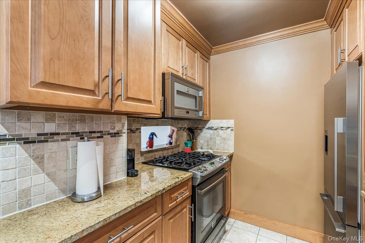 #10 photo, 17-85 215th Street, Bayside , NY 11360