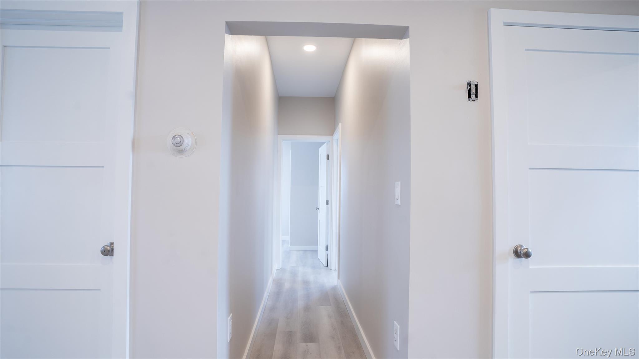 #15 photo, 4001 Broadway, Island Park , NY 11558