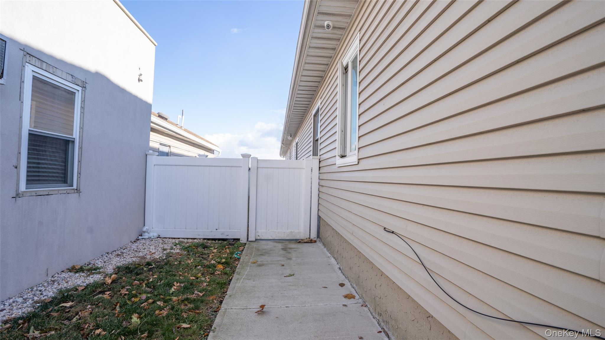 #2 photo, 4001 Broadway, Island Park , NY 11558