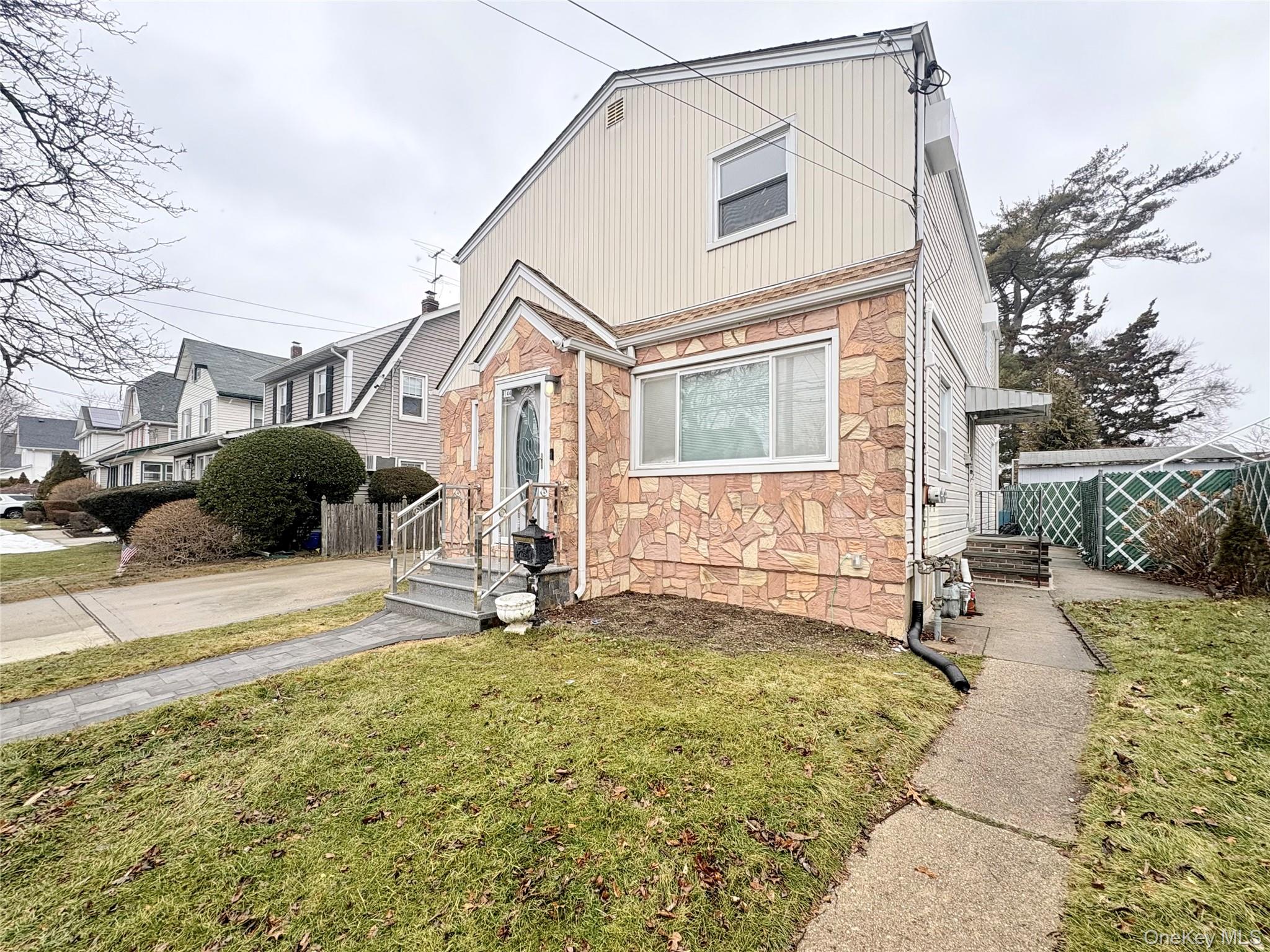 #2 photo, East Rockaway, नासाउ काउंटी East Rockaway , NY 11563