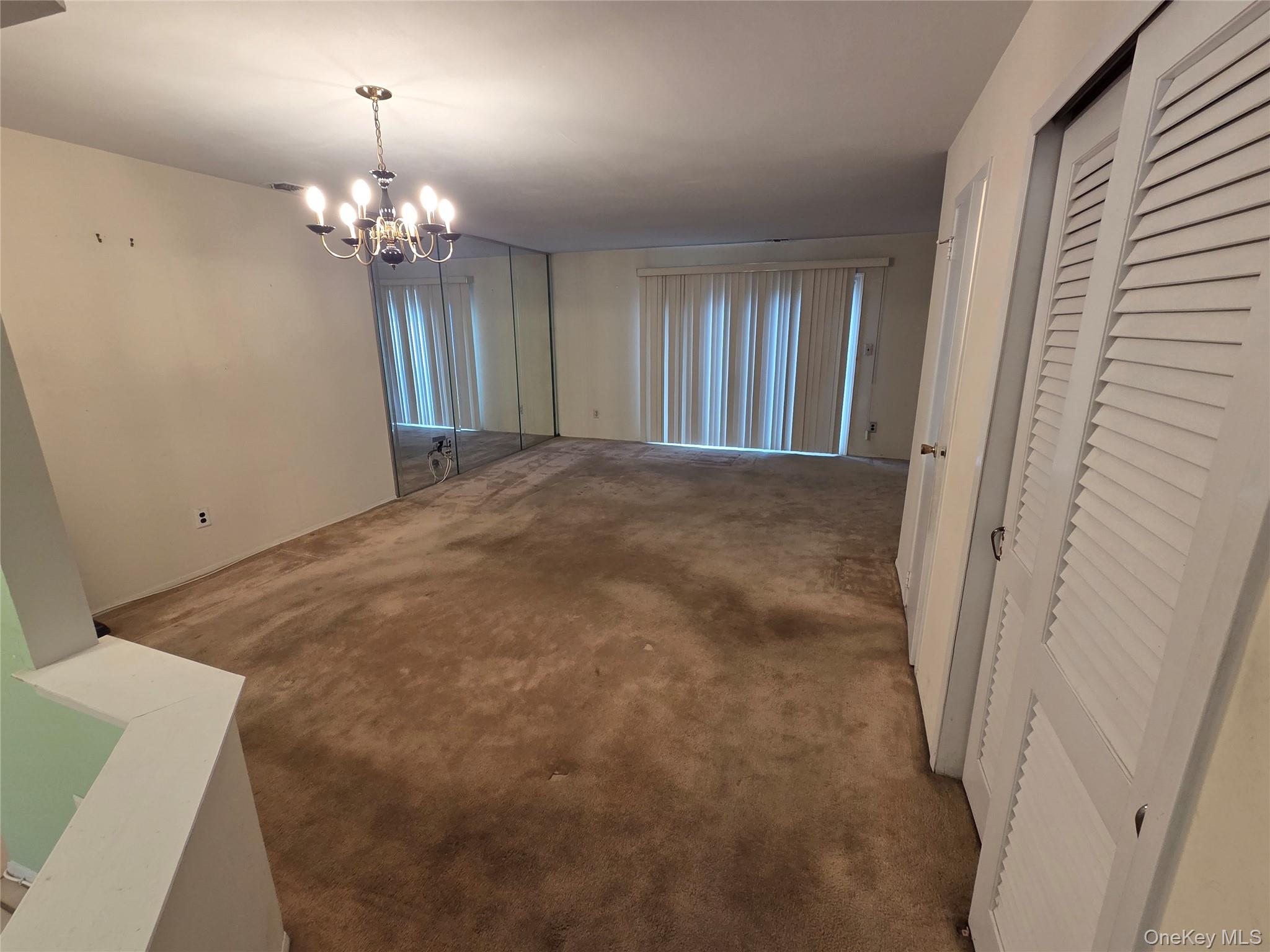 #5 photo, 650 Newbridge Road, Нассау ‖ East Meadow , NY 11554