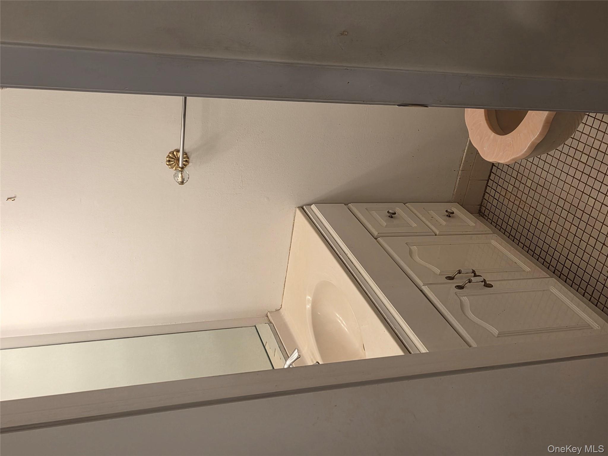 #7 photo, 650 Newbridge Road, Нассау ‖ East Meadow , NY 11554