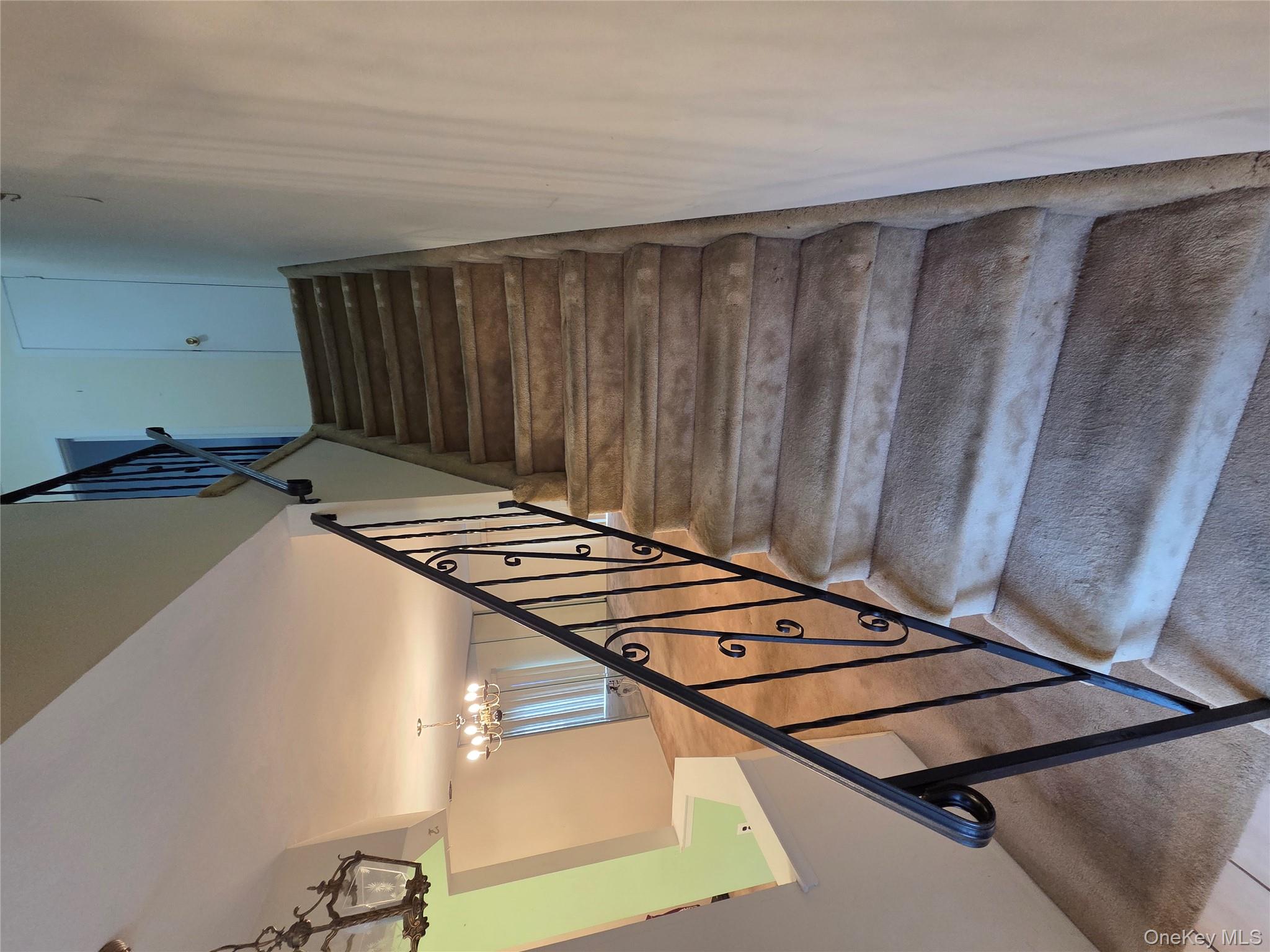 #9 photo, 650 Newbridge Road, Нассау ‖ East Meadow , NY 11554