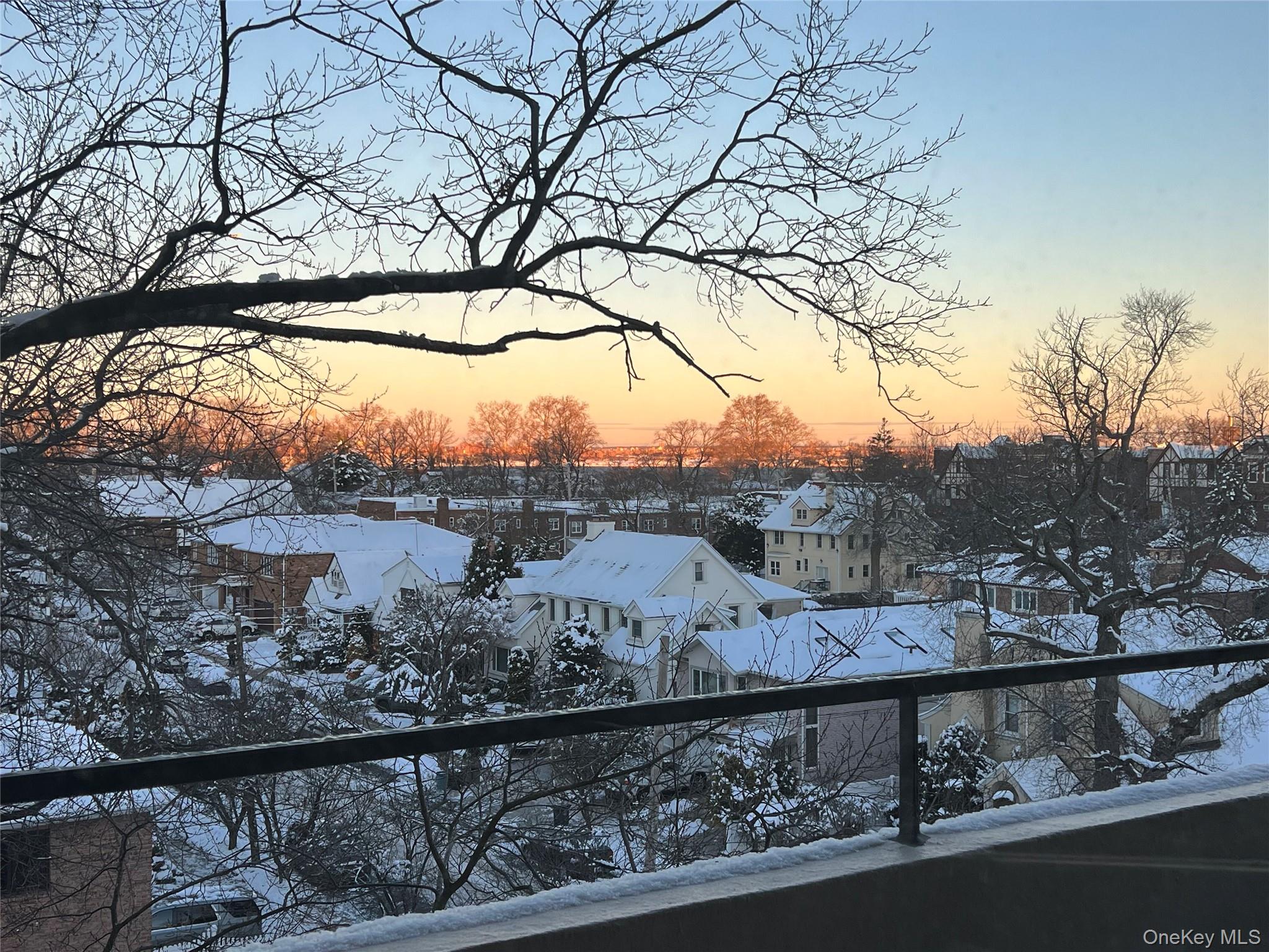 #19 photo, 9-05 162 Street, كوينز Beechhurst , NY 11357