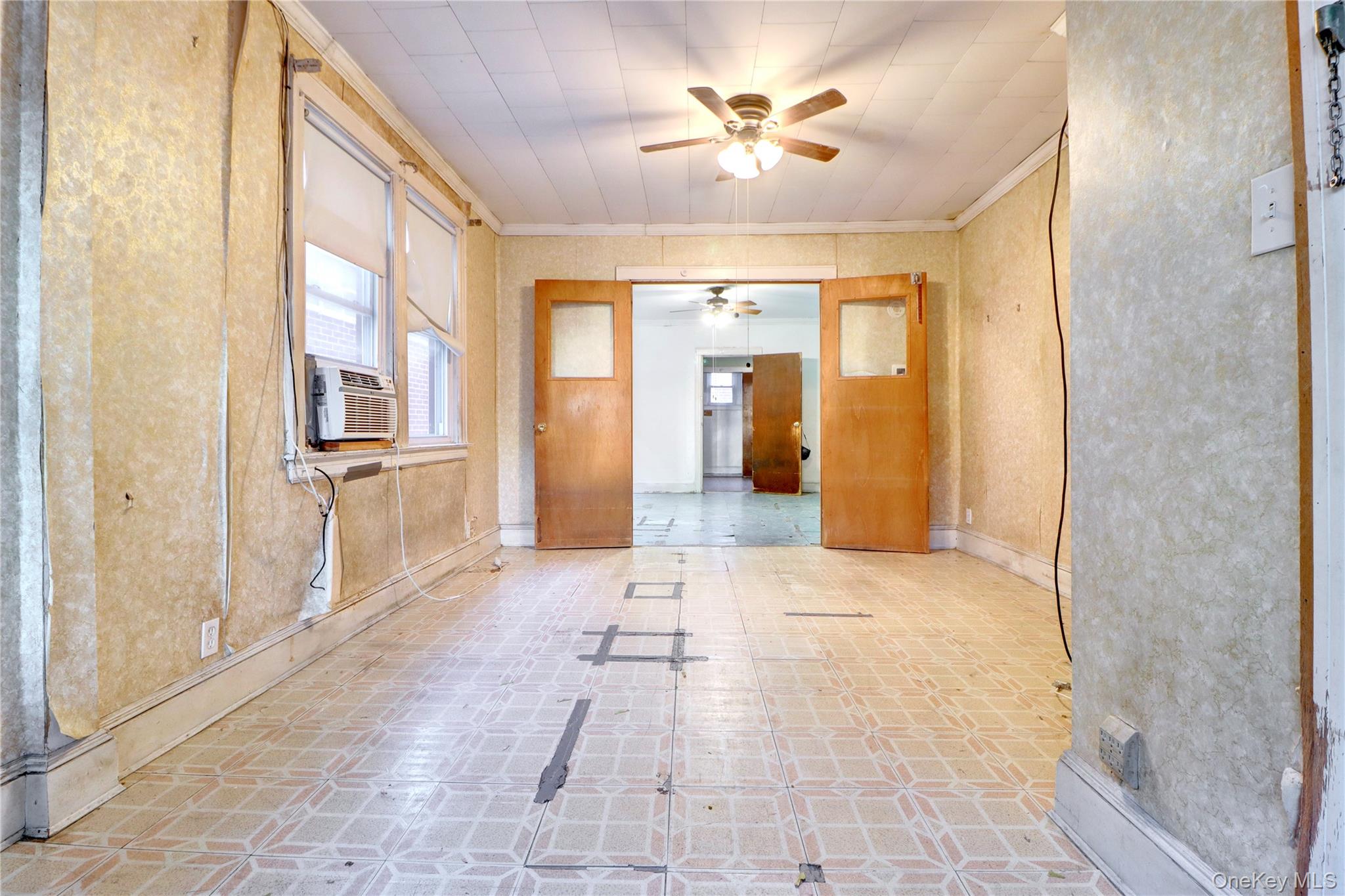 #9 photo, 69-15 69th Place, 皇后区 Glendale , NY 11385