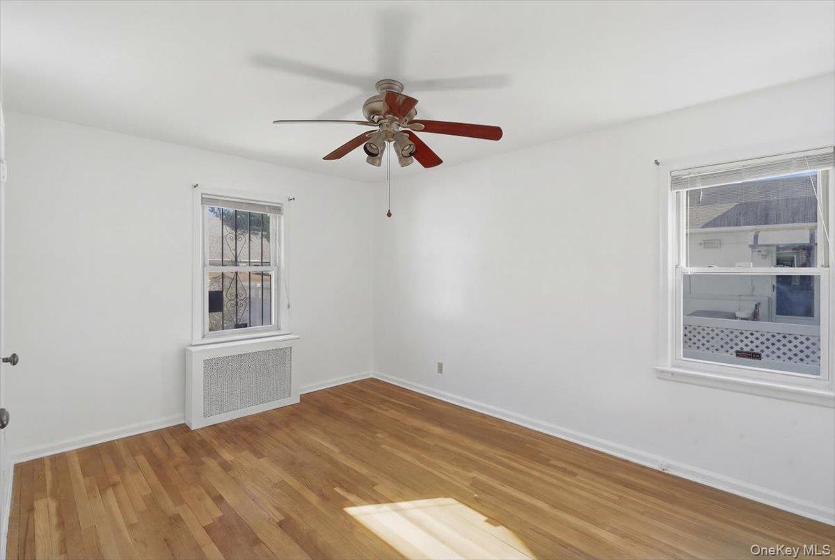 #14 photo, 115-11 Parkway Drive, מחוז נסאו Elmont , NY 11003