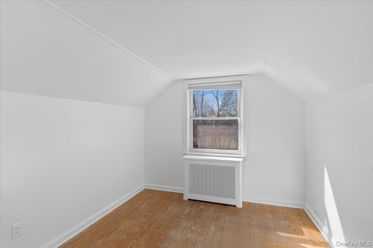 #19 photo, 115-11 Parkway Drive, מחוז נסאו Elmont , NY 11003