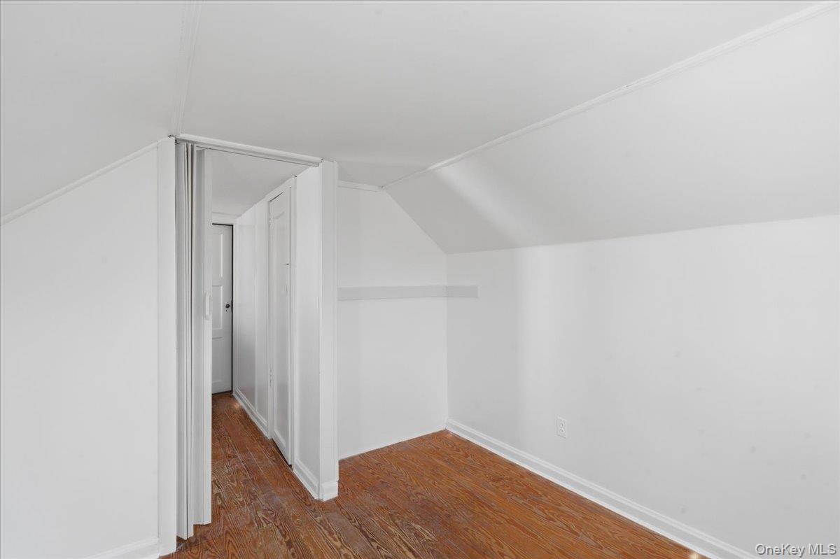 #20 photo, 115-11 Parkway Drive, מחוז נסאו Elmont , NY 11003