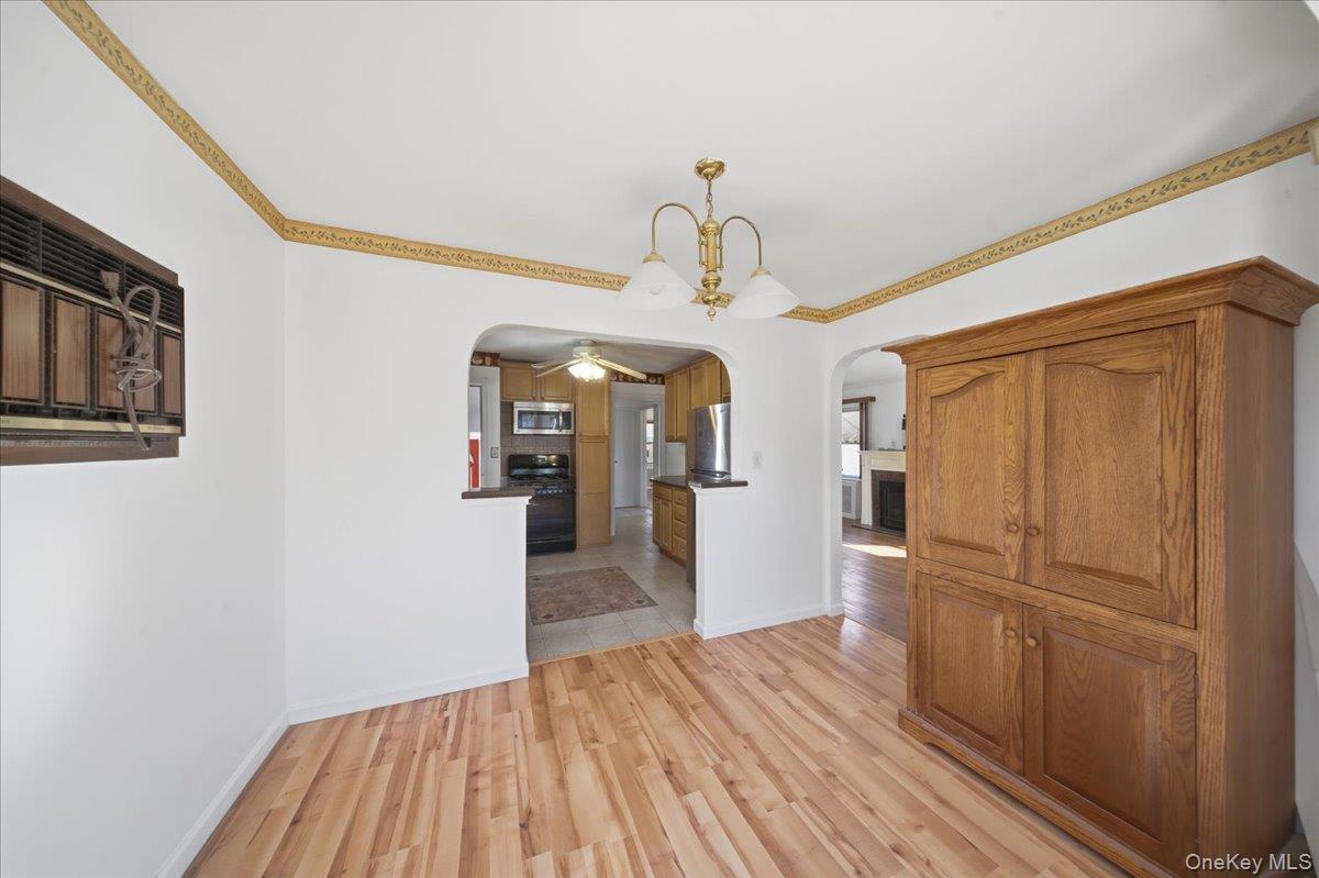 #8 photo, 115-11 Parkway Drive, מחוז נסאו Elmont , NY 11003