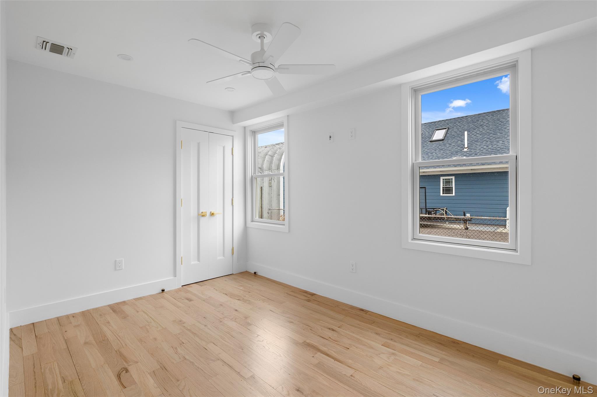 #17 photo, 36 Kildare Road, Island Park , NY 11558