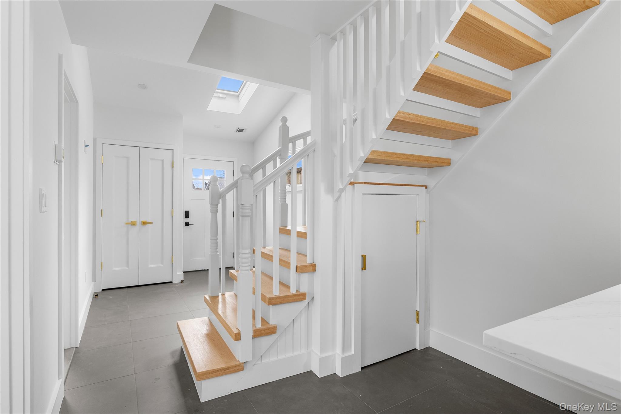 #19 photo, 36 Kildare Road, Island Park , NY 11558