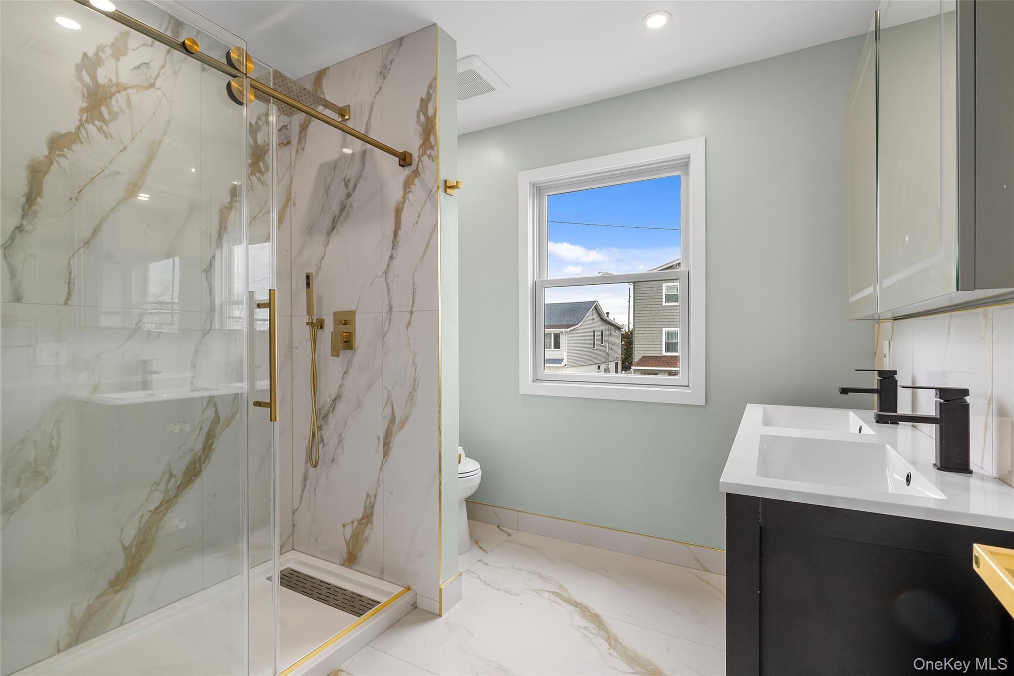 #4 photo, 36 Kildare Road, Island Park , NY 11558