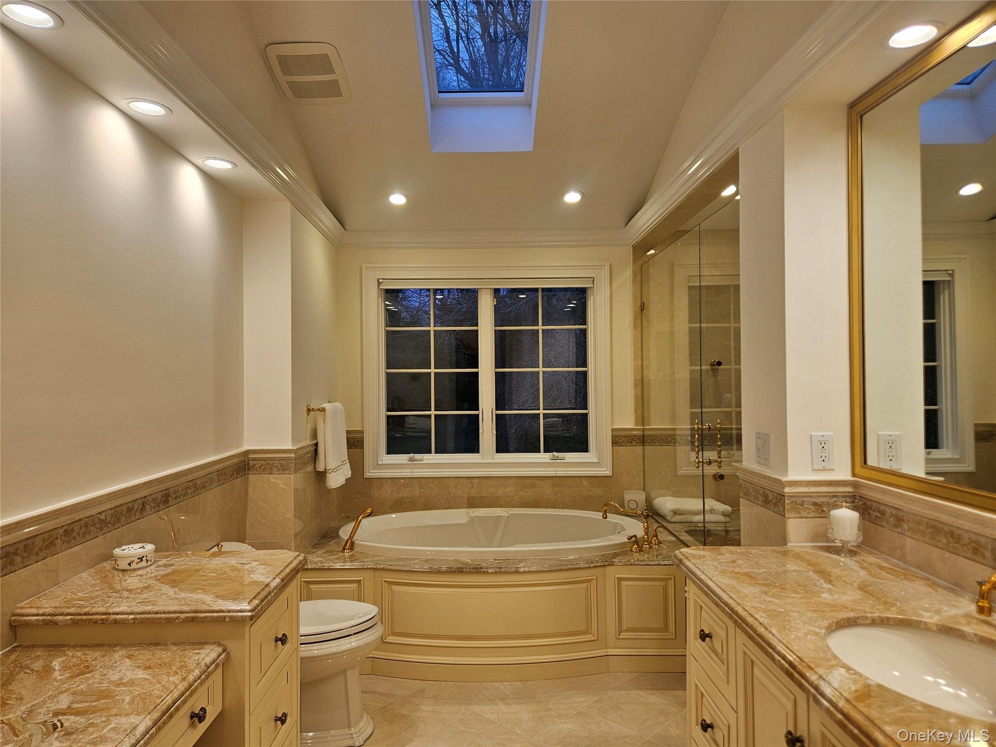 #13 photo, 1 Northwood Court, नासाउ काउंटी Woodbury , NY 11797