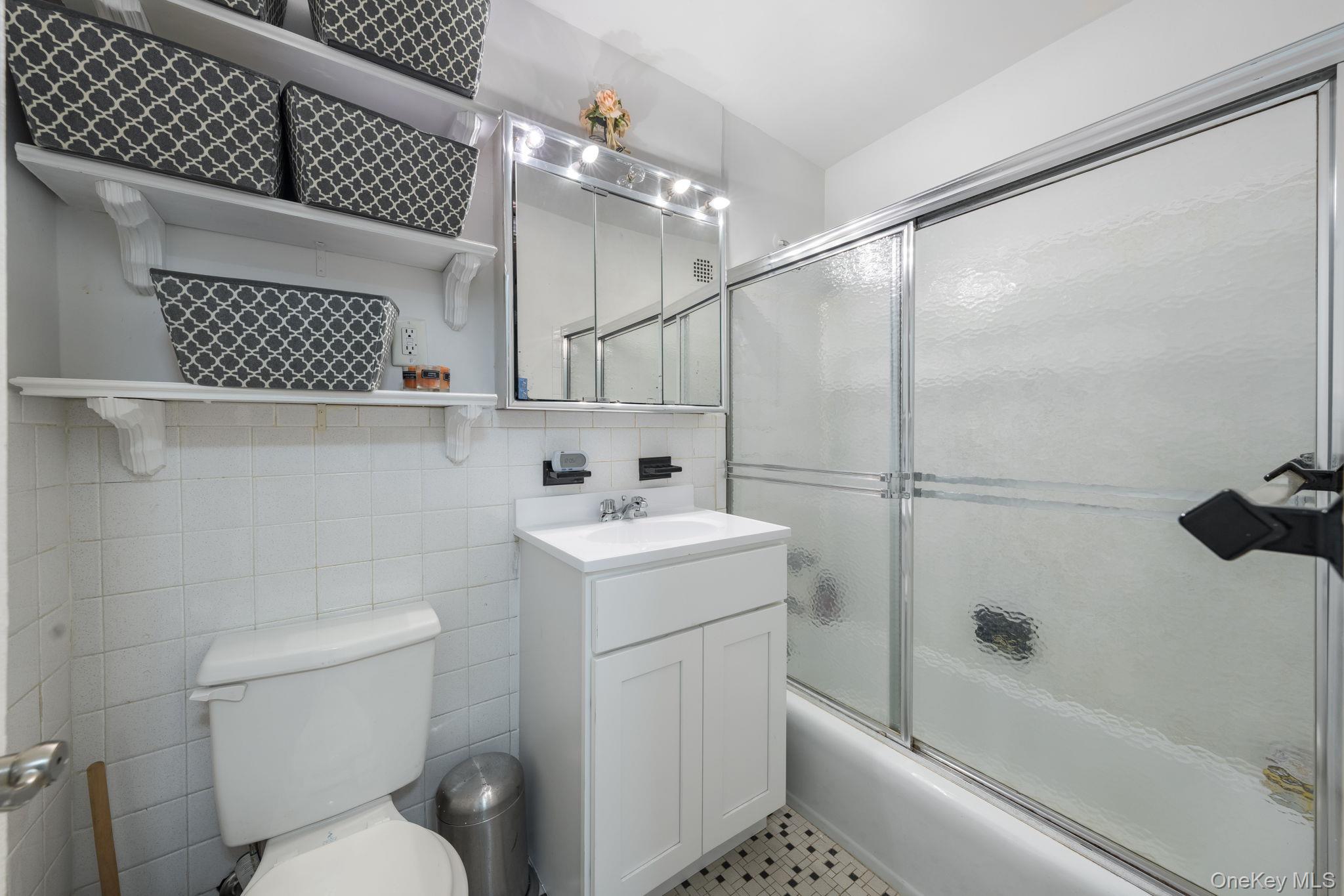 #10 photo, 85-15 Main Street, कुईंस Briarwood , NY 11435