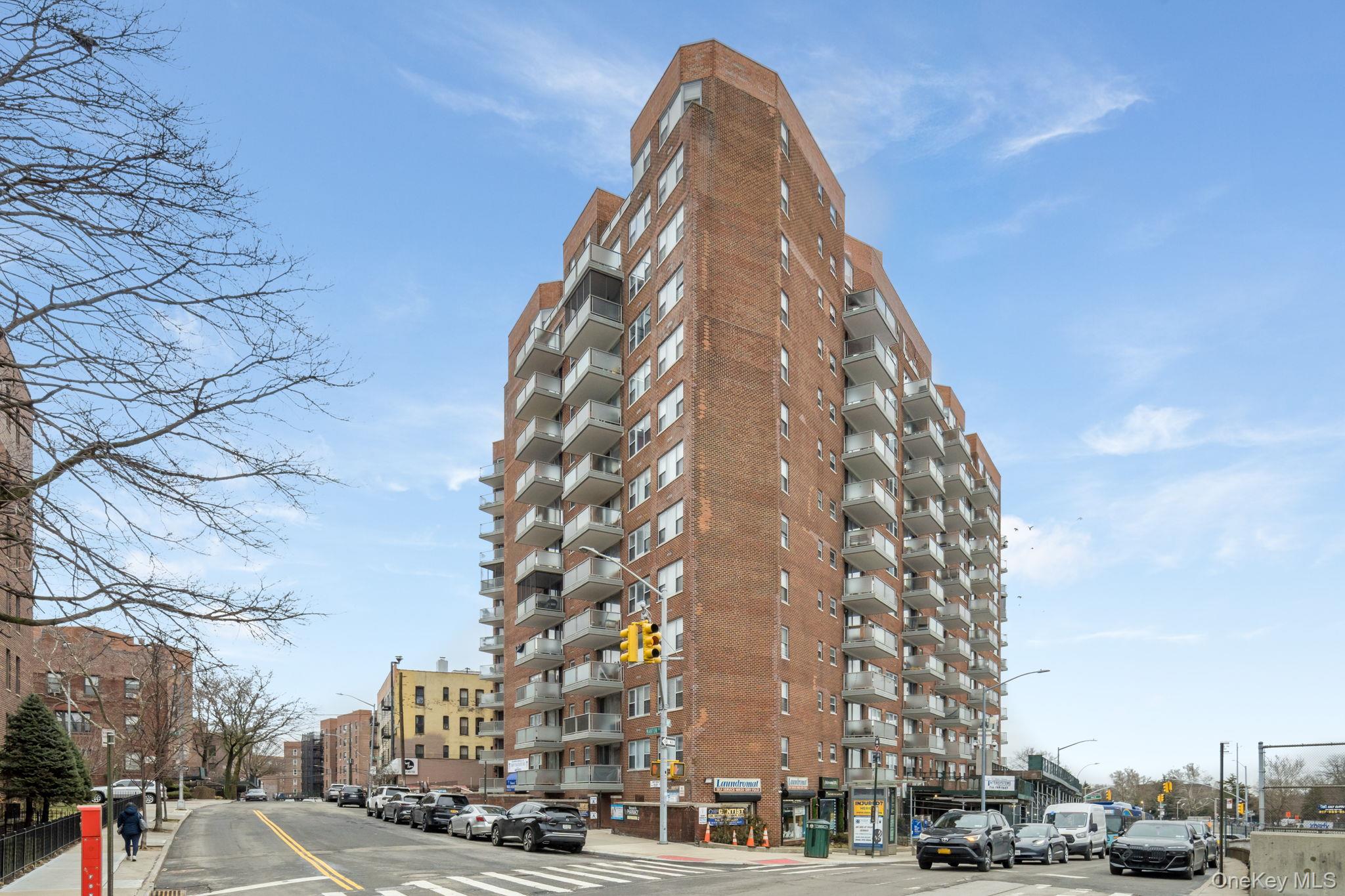 #15 photo, 85-15 Main Street, कुईंस Briarwood , NY 11435