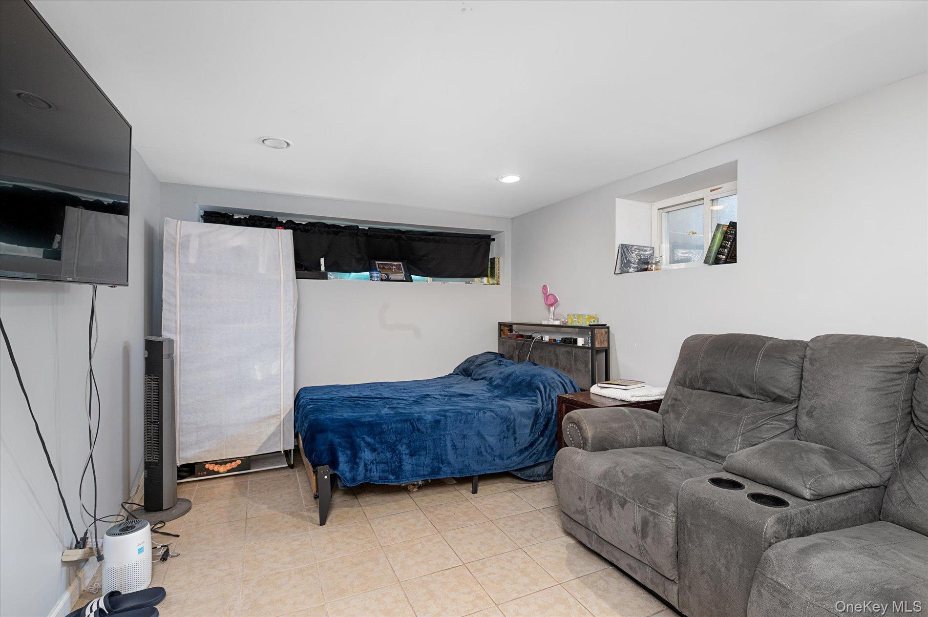 #16 photo, 29 Fox Court, Hicksville , NY 11801