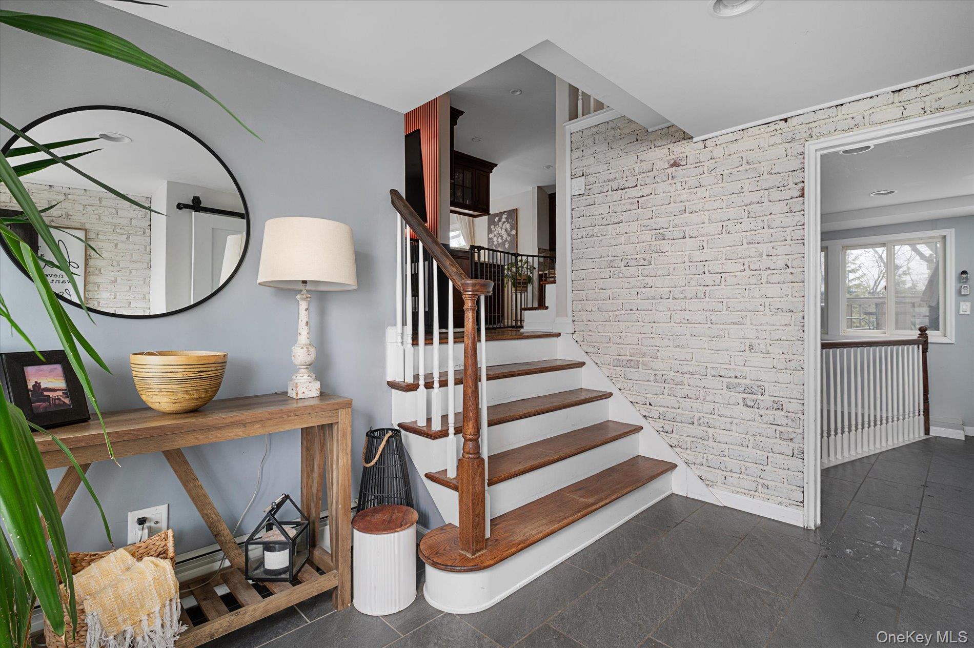 #2 photo, 29 Fox Court, Hicksville , NY 11801