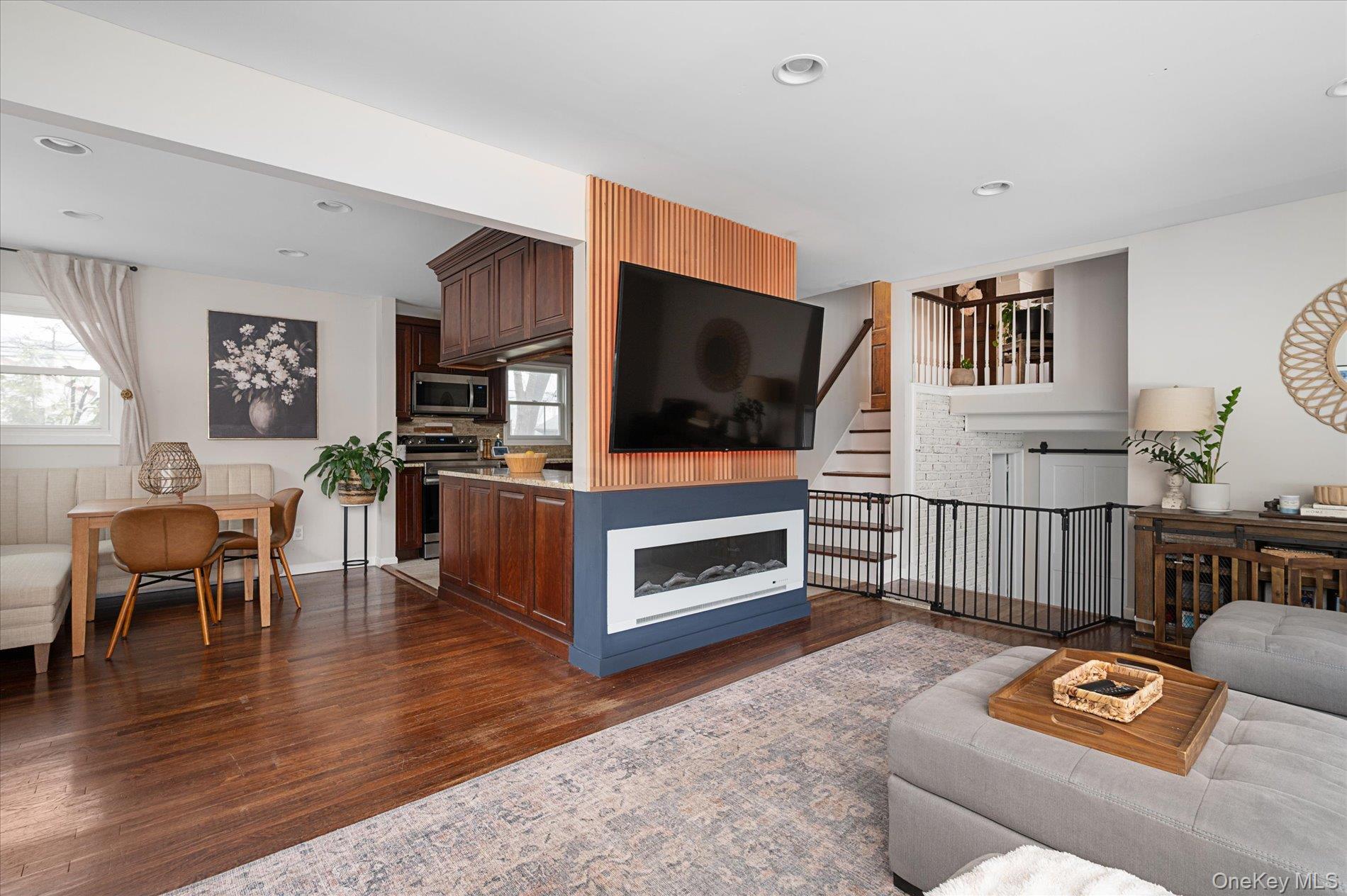 #3 photo, 29 Fox Court, Hicksville , NY 11801