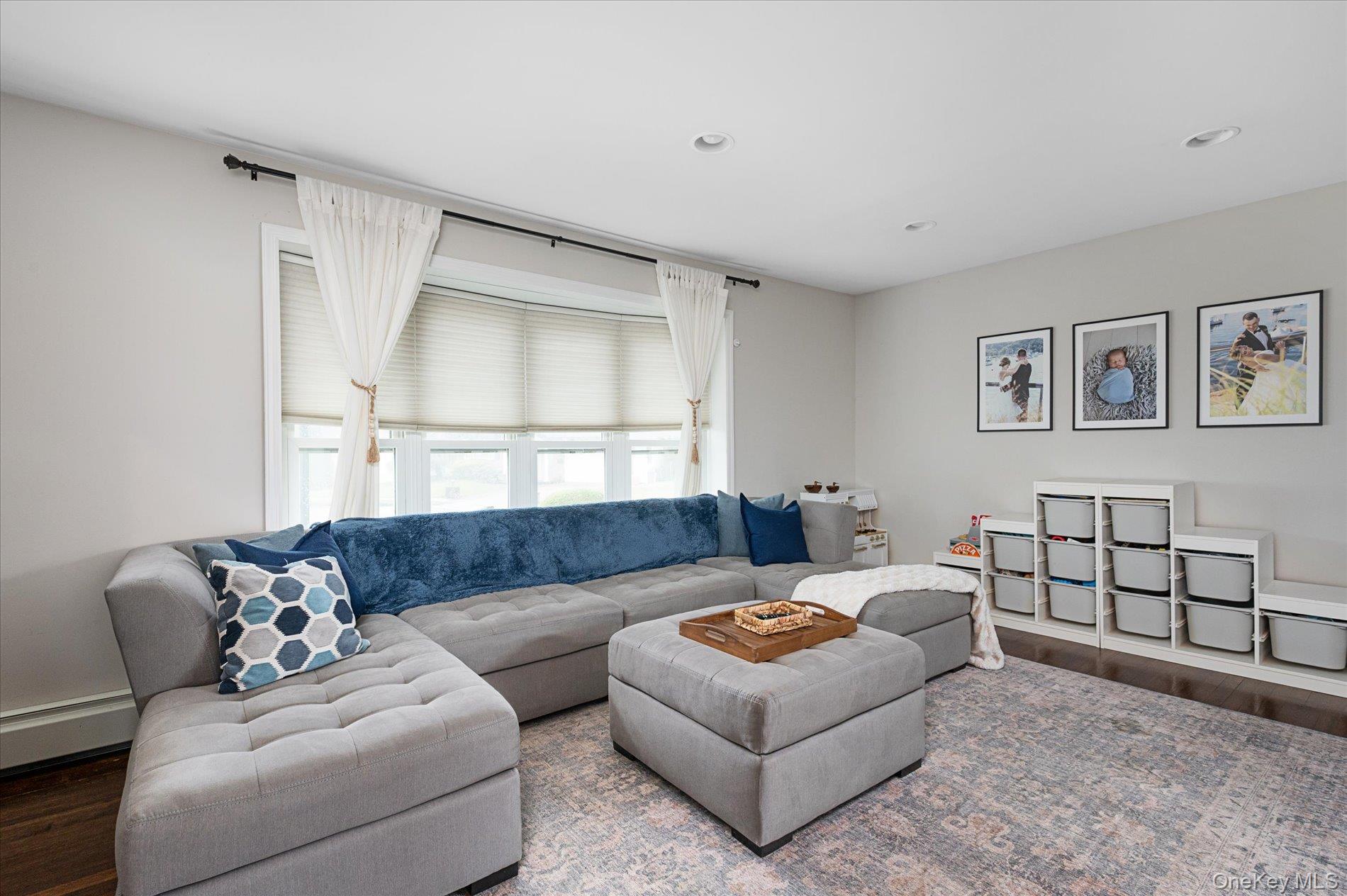 #4 photo, 29 Fox Court, Hicksville , NY 11801