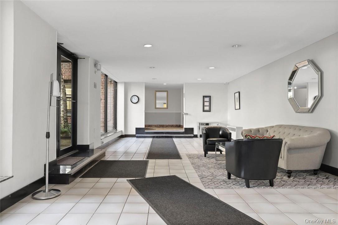 #10 photo, 10 Franklin Avenue, White Plains , NY 10601