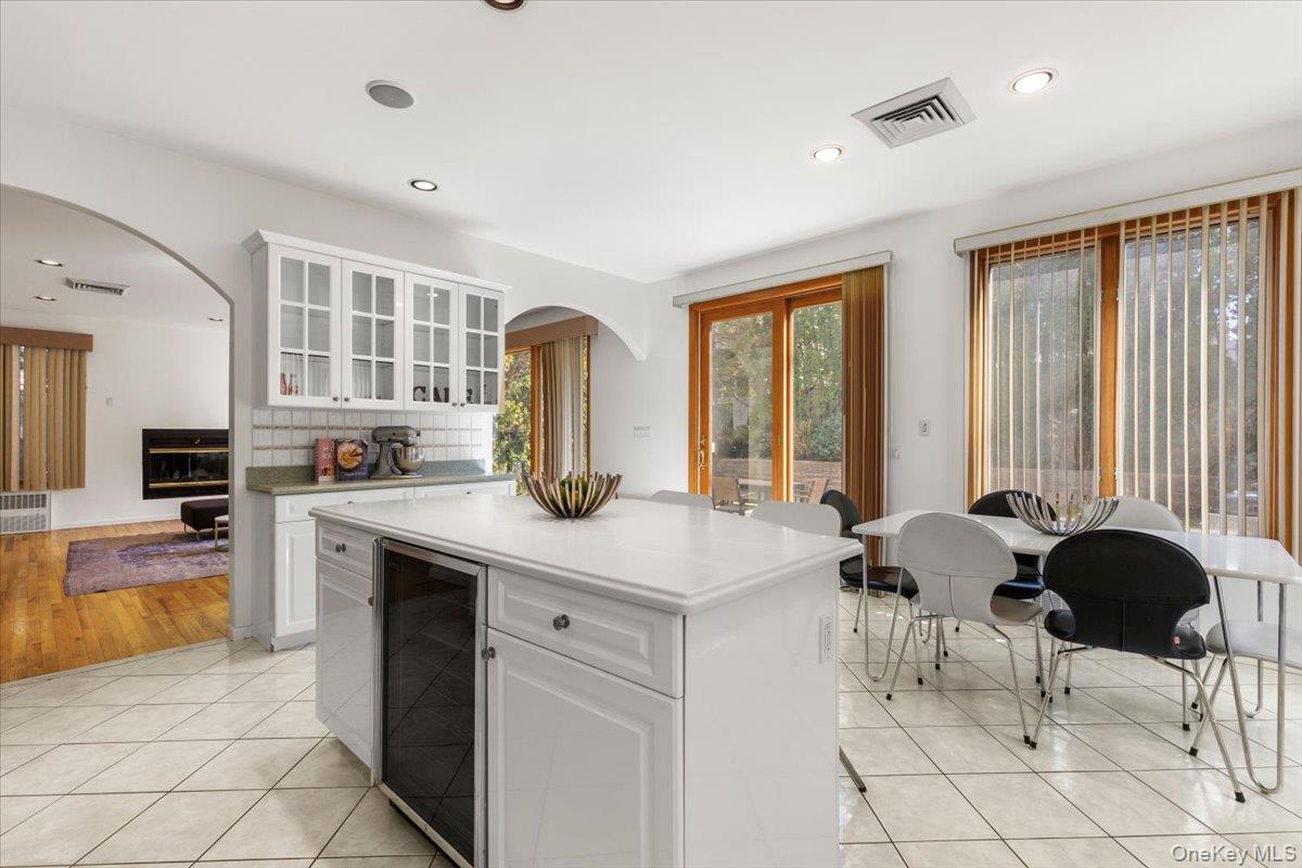 #11 photo, 174 Lawrence Avenue, Eastchester , NY 10709