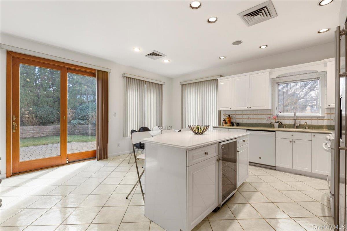 #14 photo, 174 Lawrence Avenue, Eastchester , NY 10709