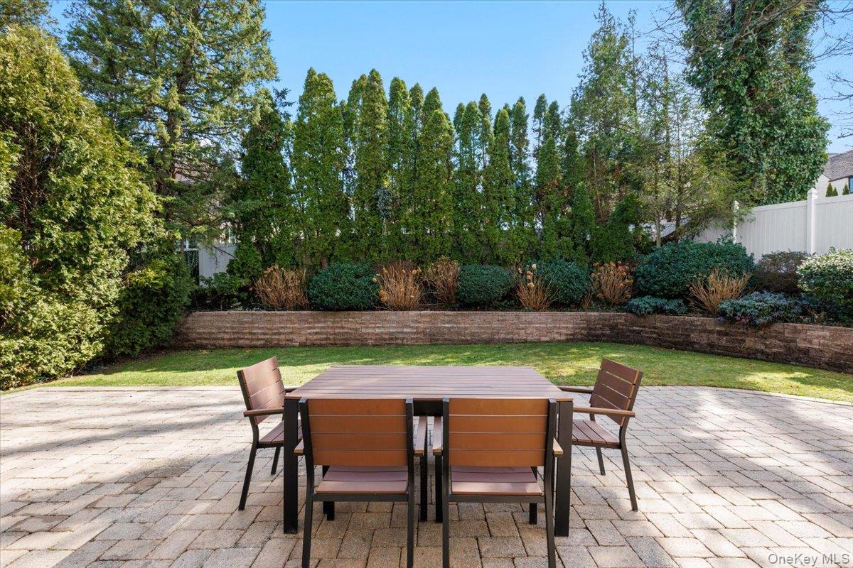 #15 photo, 174 Lawrence Avenue, Eastchester , NY 10709