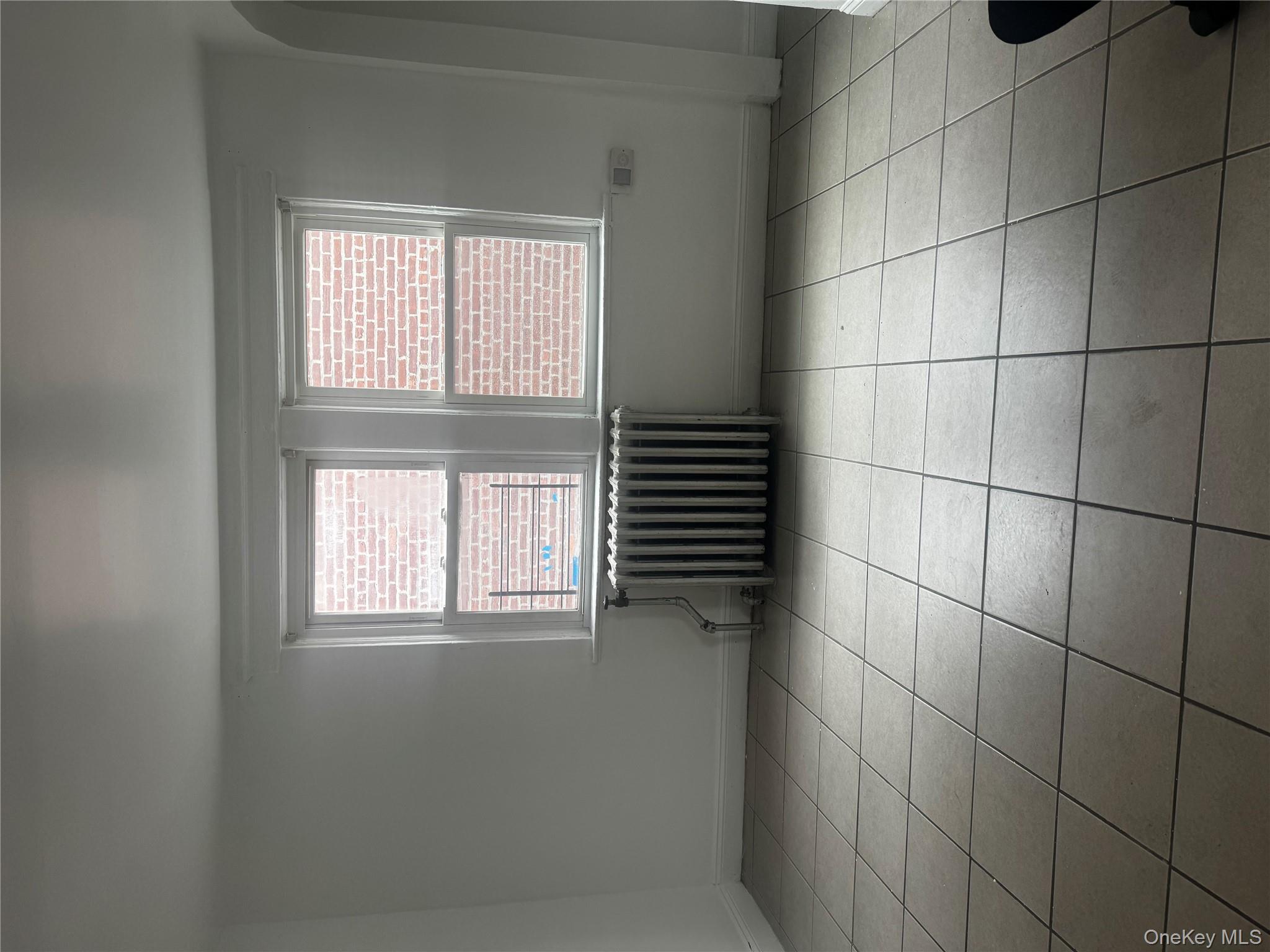 #3 photo, 420 Thieriot Avenue, Bronx , NY 10473