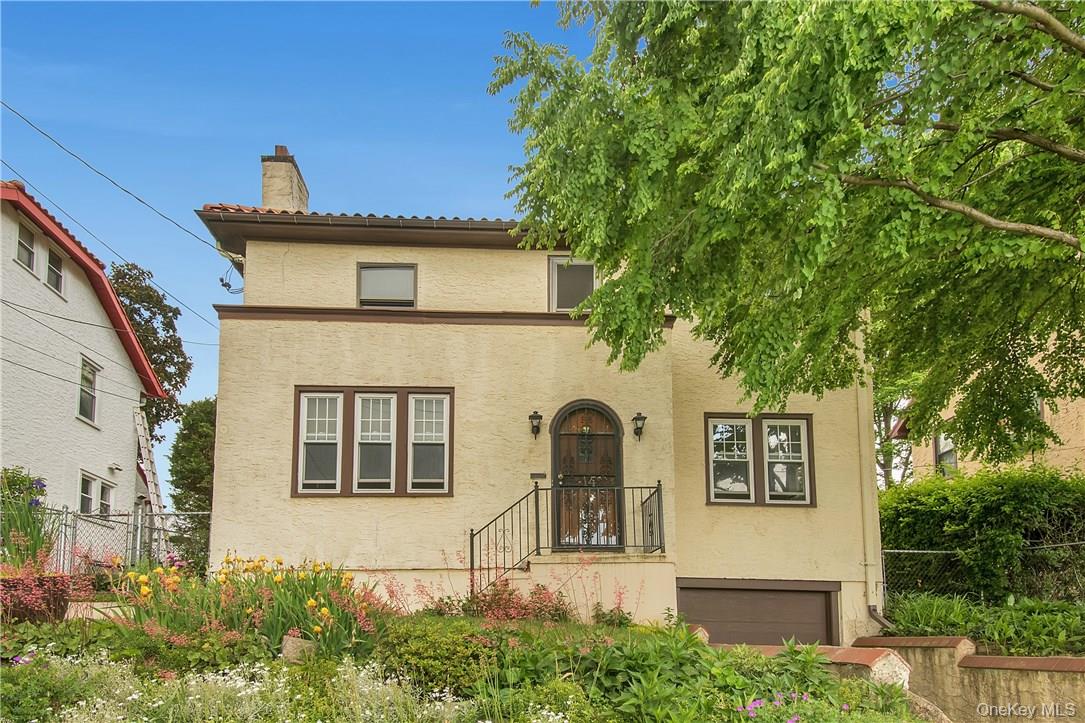 #1 photo, 14 Oakridge Place, Eastchester , NY 10709